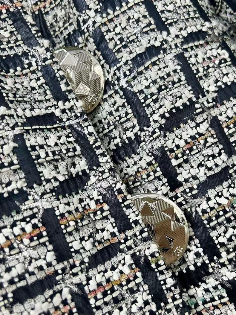 Chanel Chanel Airport series silver tweed jacket Size XXS / US 00 / IT 34 - 3 Thumbnail