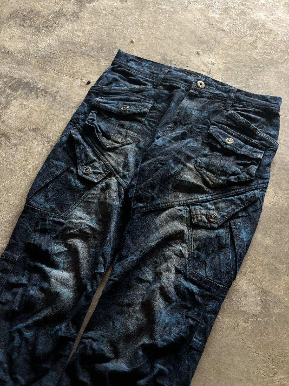 In The Attic IN THE ATTIC CAMO CARGO PANT FADE WASHED MULTIPCOKET Size US 32 / EU 48 - 13 Thumbnail