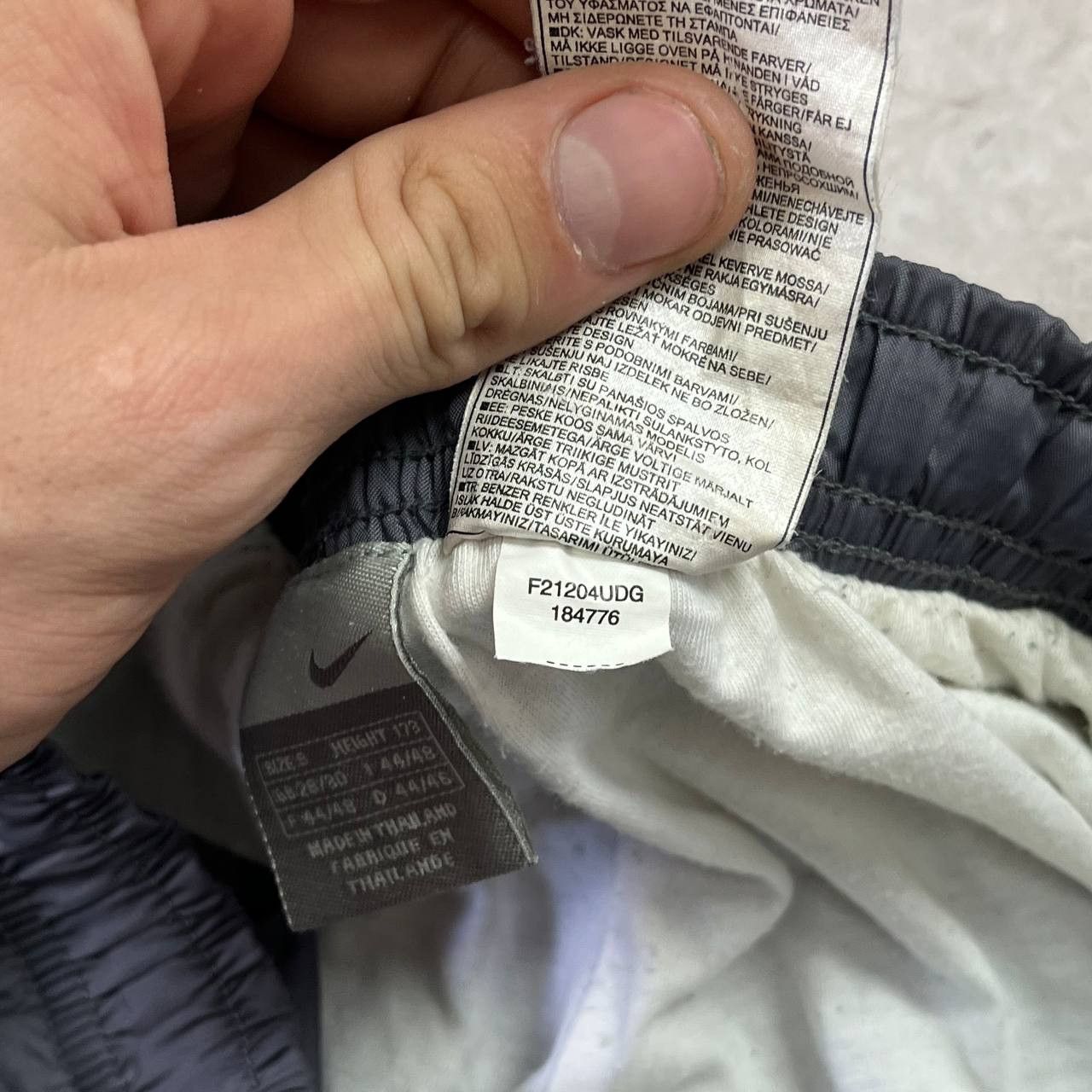 Nike Vintage 90's/Y2K Navy Track Pants Nylon Drill,Size S Size US 33 - 9 Thumbnail
