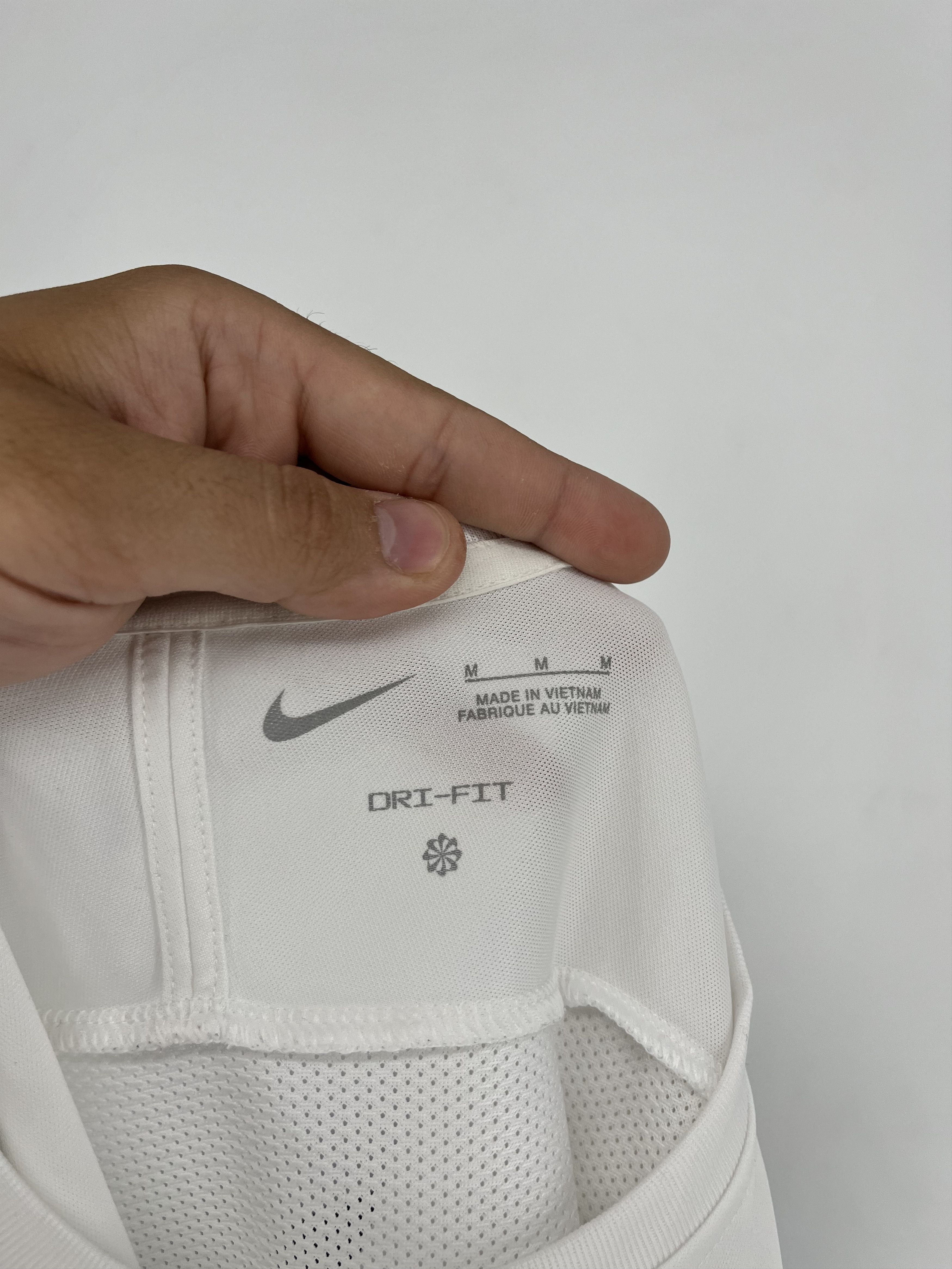 Nike × Vintage Vintag Nike Dri-FIT Swoosh Logo Tee Travis Scott Style Size US M / EU 48-50 / 2 - 9 Thumbnail