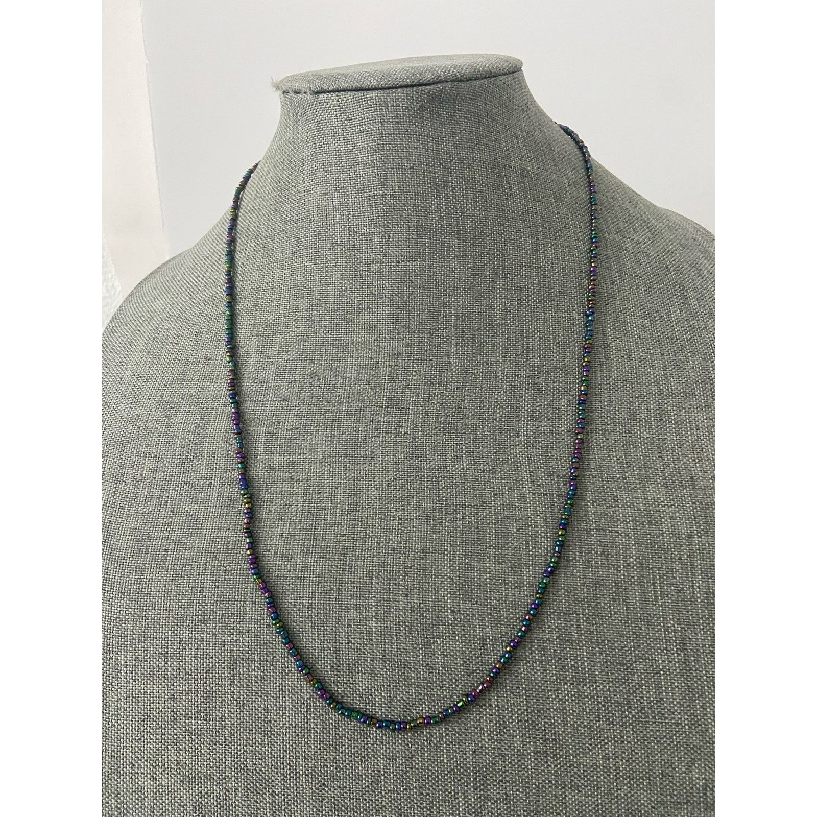 Handmade Handmade iridescent black seed bead necklace Size ONE SIZE - 1 Thumbnail