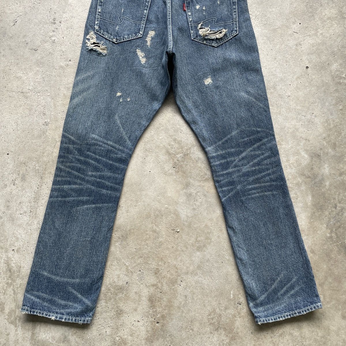Japanese Brand Rare Vintage Bonds & Peace Distressed Faded Jeans Pants W31 Size US 31 - 13 Thumbnail