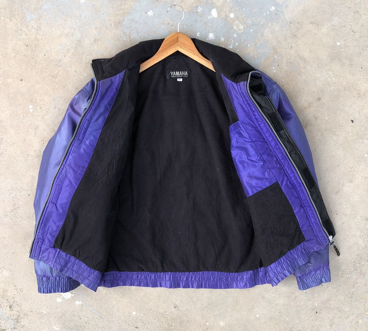 Sports Specialties VTG YAMAHA Faded THRASHED DISTRESSED Racing Bomber Jacket Size US M / EU 48-50 / 2 - 17 Thumbnail