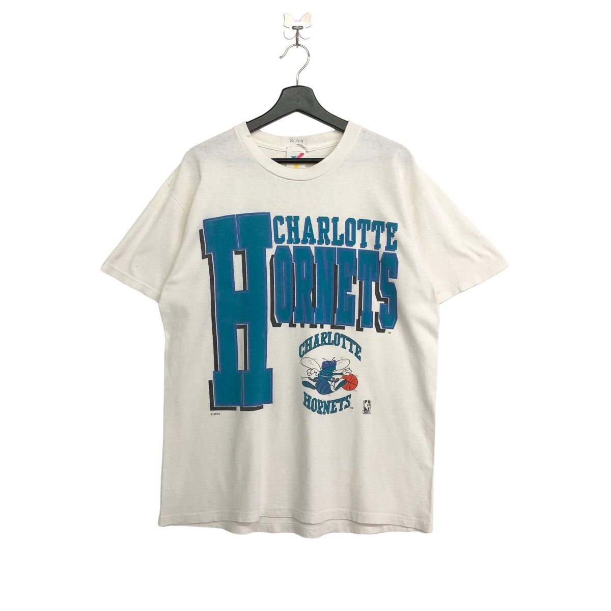 *Rare!! Vintage 90s CHARLOTTE HORNETS nba big printed tee