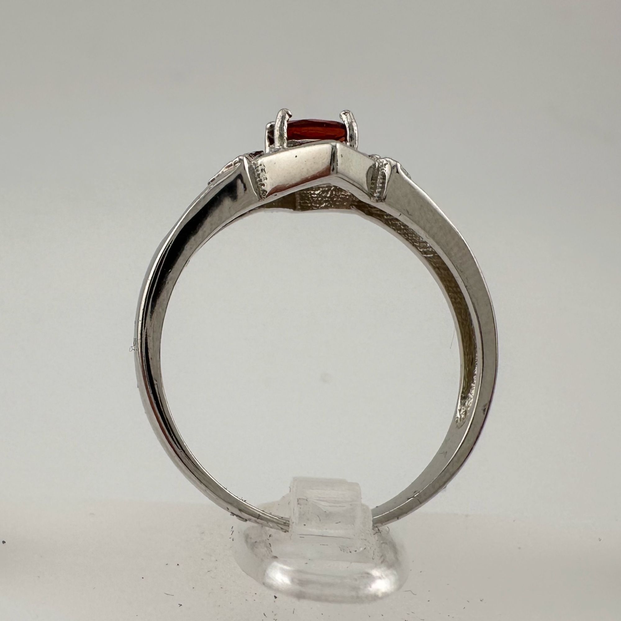 Other Romanitc and Beautiful Natural Garnet Ring Size 8 Size ONE SIZE - 7 Thumbnail