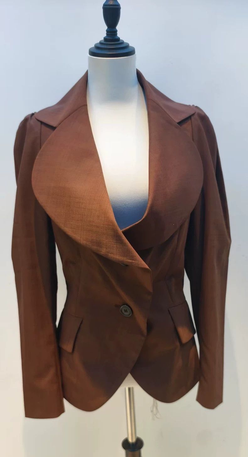 Vivienne Westwood Vivienne Westwood A red-tasseled suit jacket Size XS / US 0-2 / IT 36-38 - 2 Thumbnail