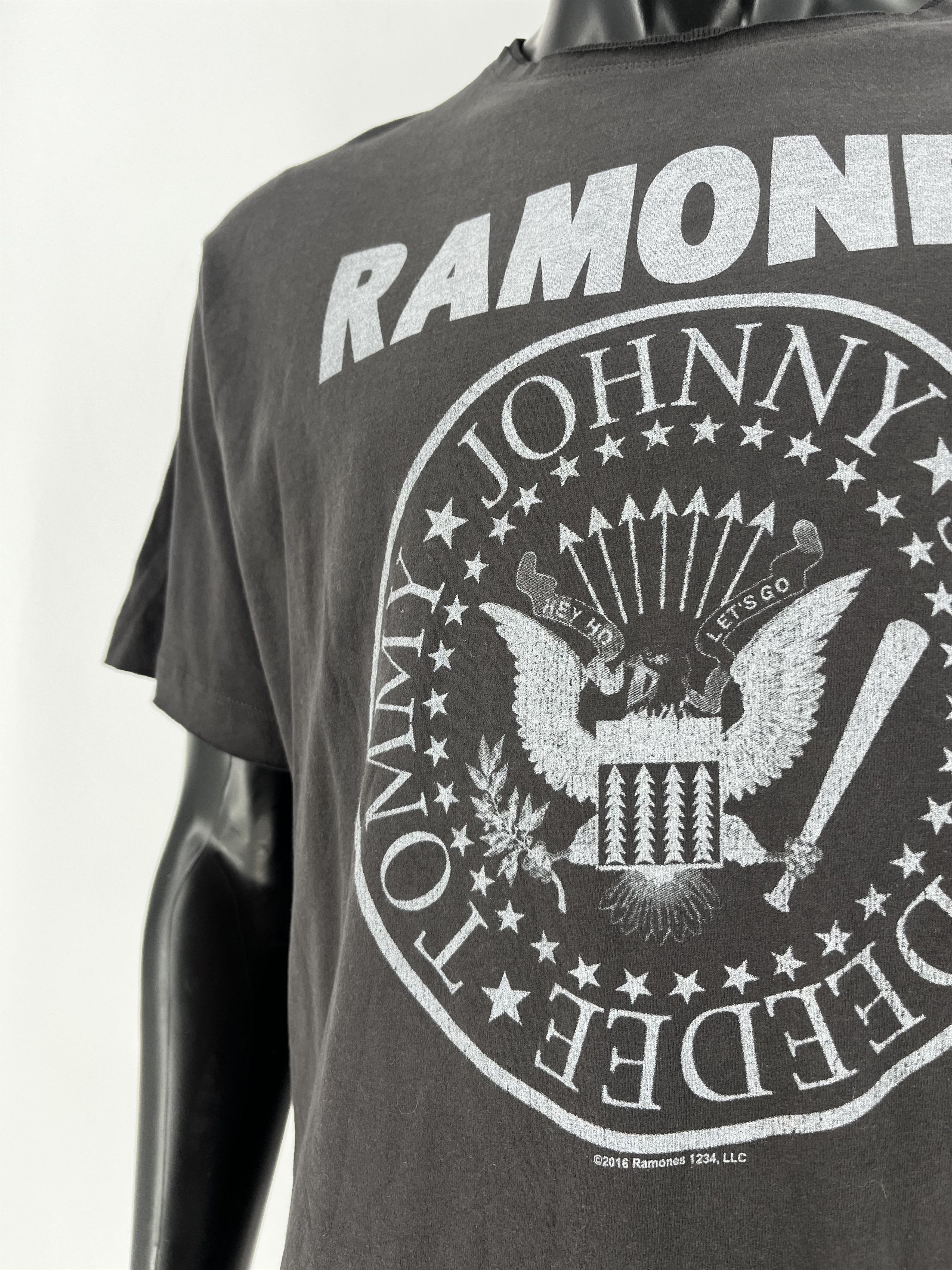 Band Tees Rare🔥 Vintage Y2K Ramones Tees Band tee Travis Style Size US XXL / EU 58 / 5 - 10 Thumbnail