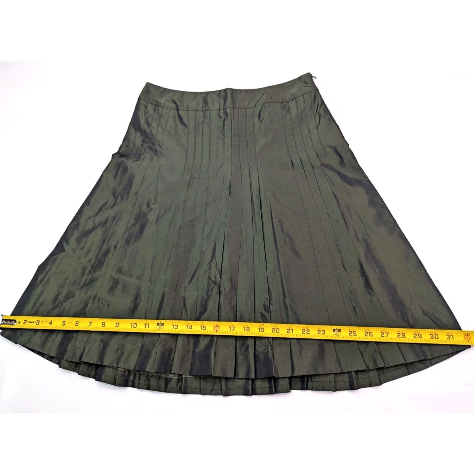 Vintage VINTAGE Carlisle Green Silk Blend Midi A-Line Skirt Side Zip Women 2 (28 Waist) 90s Fashion Maxi Style Country of Origin: China Size 26" / US 2 / IT 38 - 4 Thumbnail