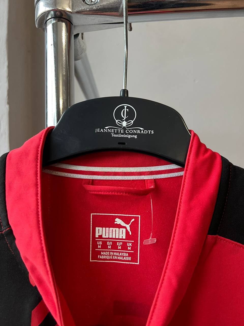 Puma 2015 STUTTGARD PRESENTATION SOCCER FOOTBALL JACKET PUMA M Size US M / EU 48-50 / 2 - 8 Thumbnail