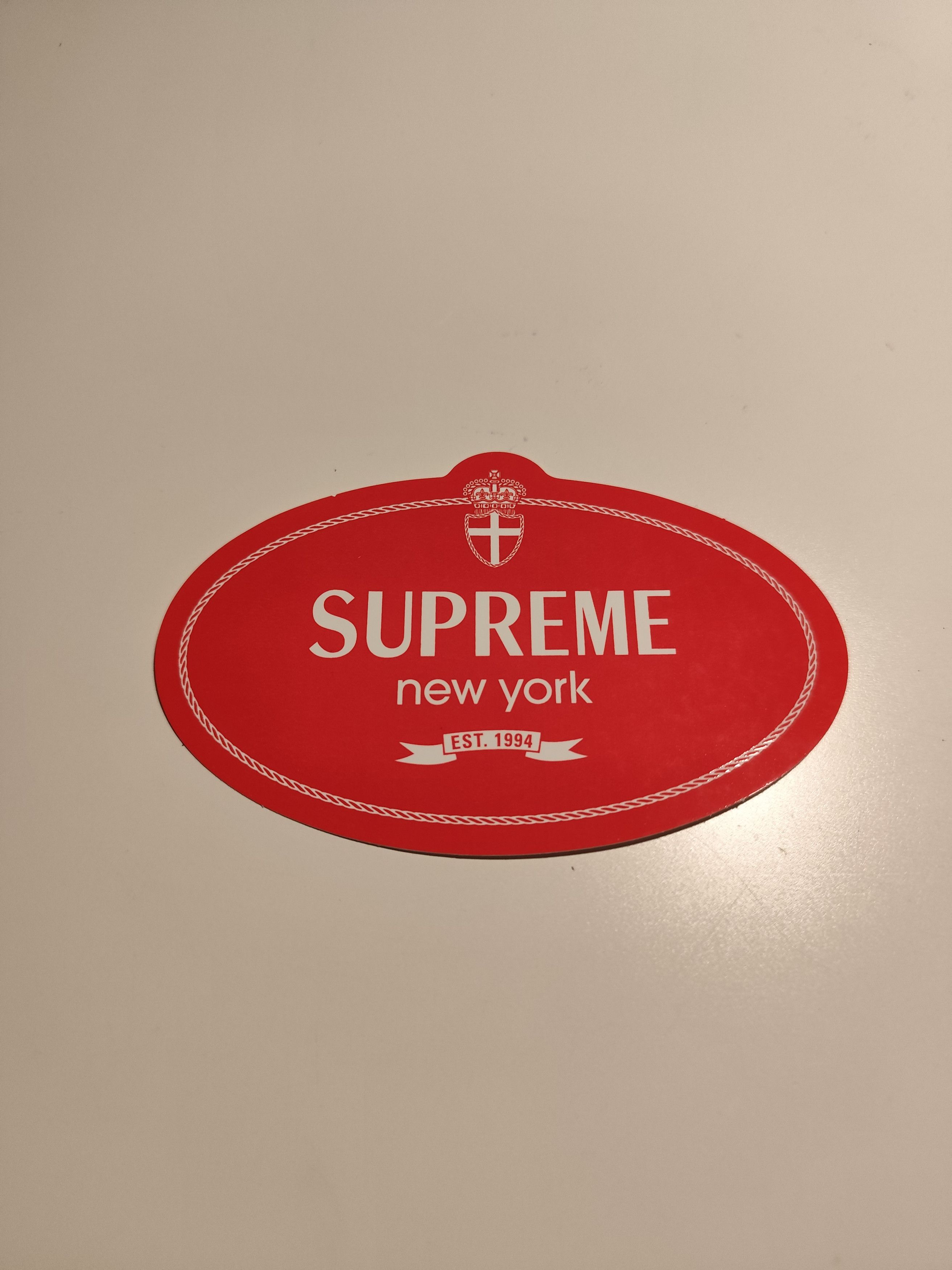 Supreme Supreme crest sticker Size ONE SIZE - 1 Thumbnail