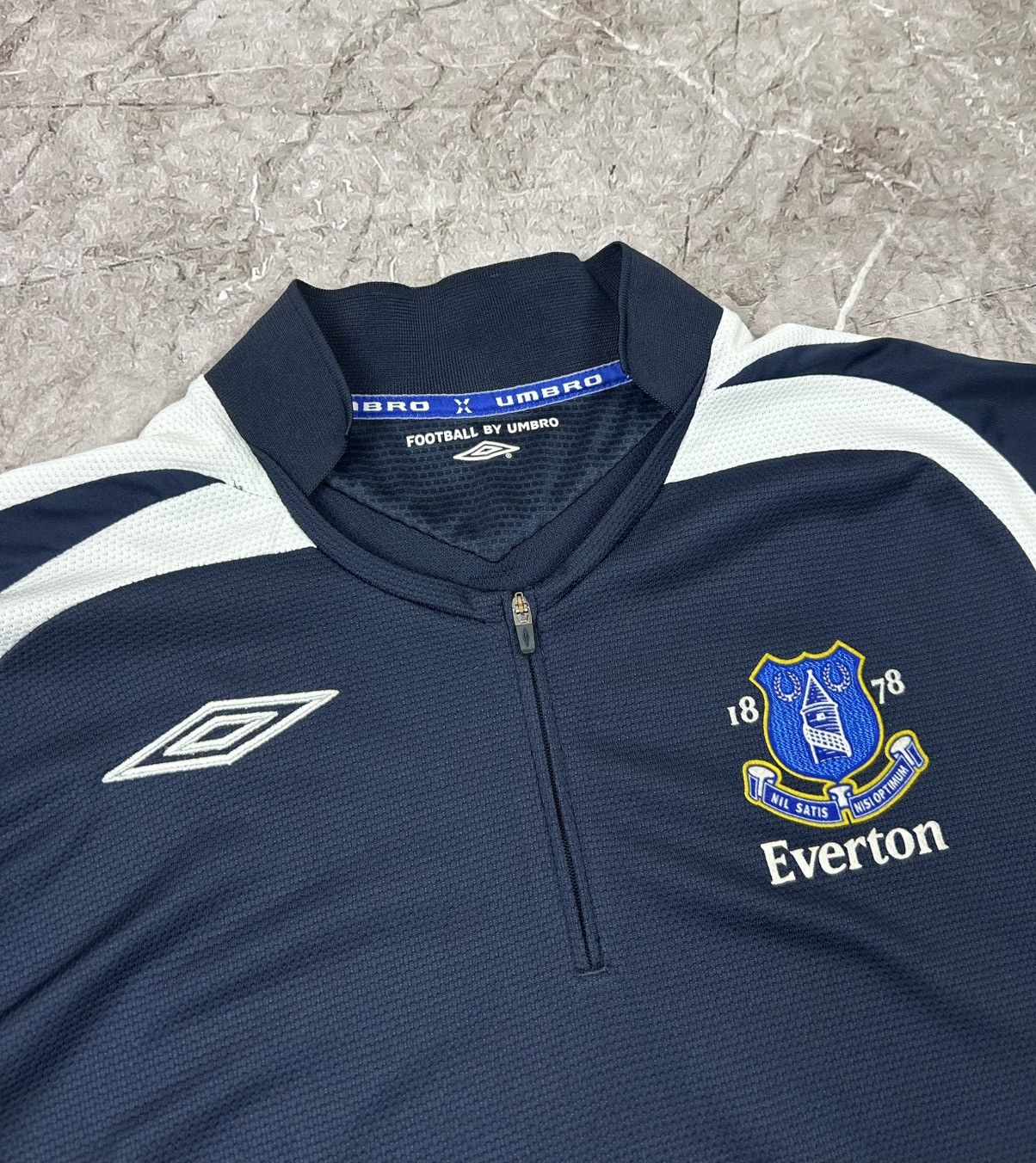 Umbro Umbro Everton Vintage jersey Y2k Size L Size US L / EU 52-54 / 3 - 4 Thumbnail