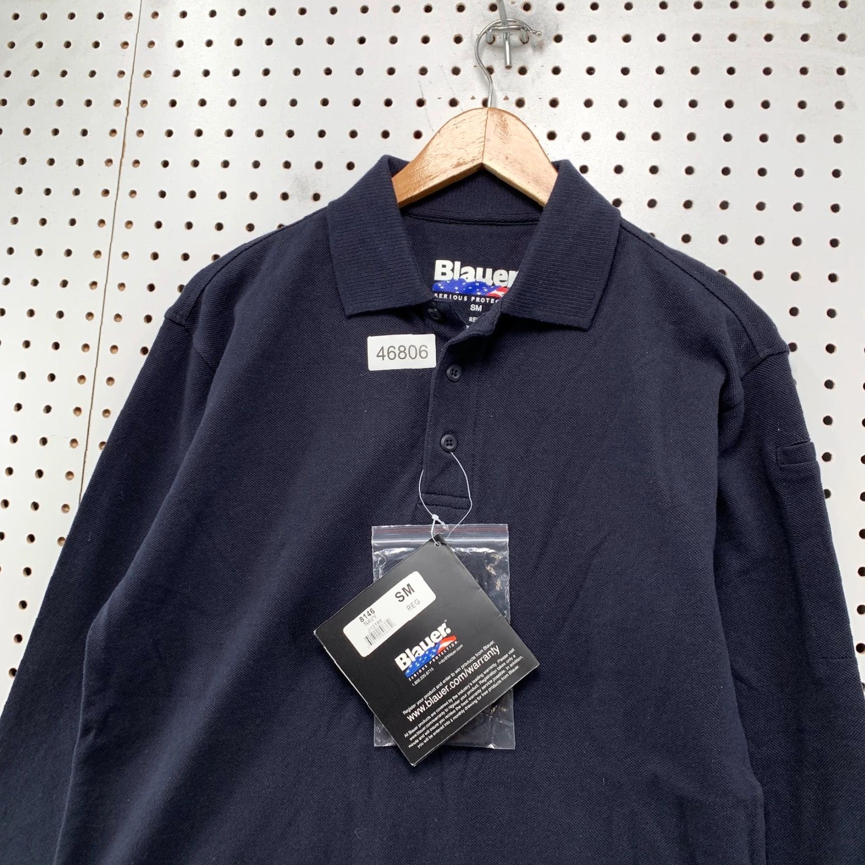 Vintage Blauer Polo Shirt Mens Small Navy Blue Long Sleeve Workwear Collared Shirt Mens Small Navy Blue Long Sleeve Polo Blauer Workwear Polo Shirt Size US S / EU 44-46 / 1 - 6 Thumbnail