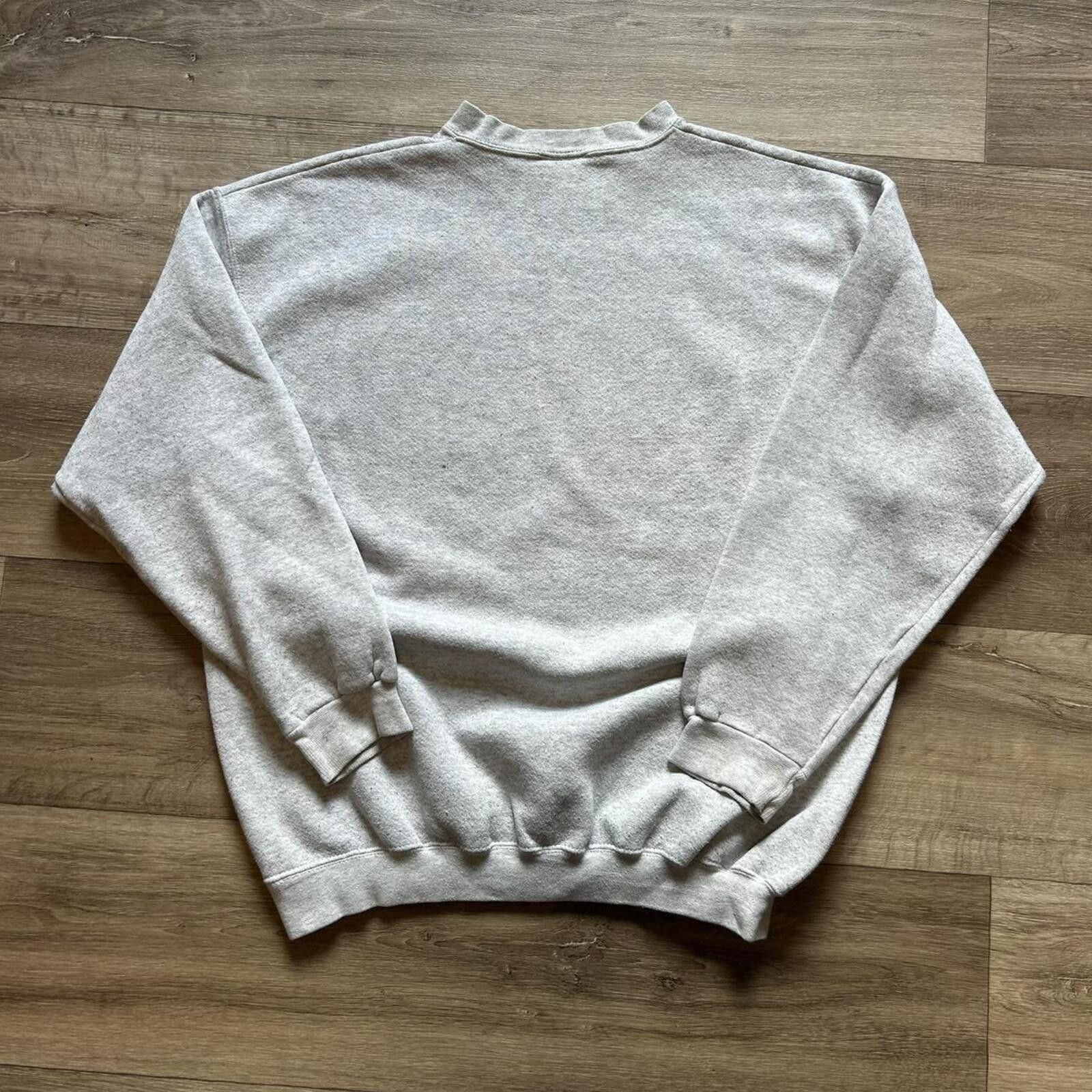 Other Vintage 90s Sea World rare grey crewneck sweatshirt size L Size US L / EU 52-54 / 3 - 5 Thumbnail