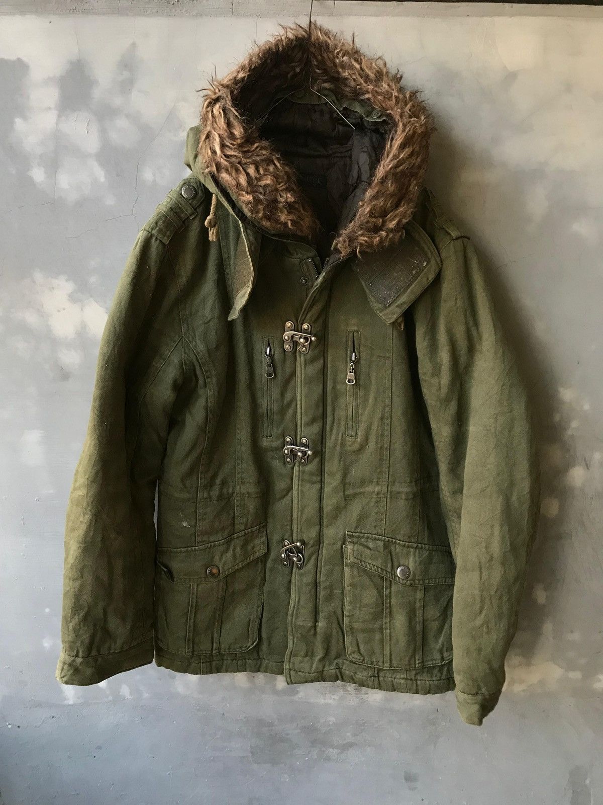 In The Attic In The Attic fur jacket Size US L / EU 52-54 / 3 - 1 Thumbnail