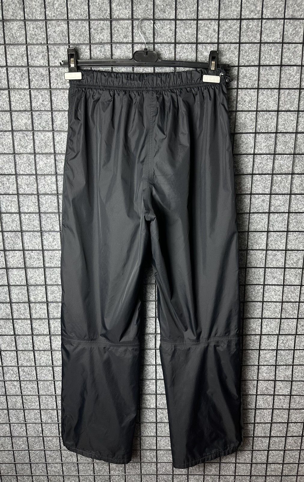 Berghaus Berghaus Outdoor Techwear Snap Button Nylon Pants Size 12 Size 26" / US 2 / IT 38 - 7 Thumbnail