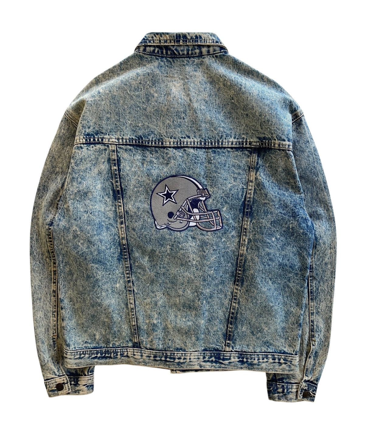 Vintage Vintage Dallas Cowboys Dusted Denim Acid Wash Jacket Size US L / EU 52-54 / 3 - 1 Thumbnail