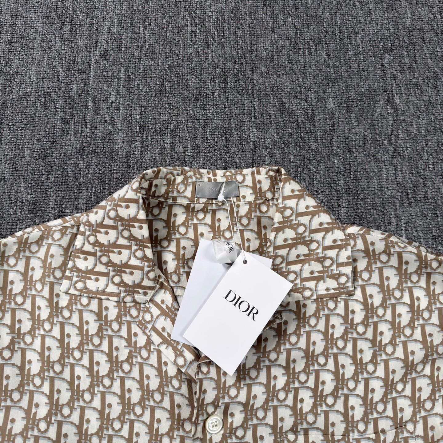 Dior Dior Beige Printed Silk Short Sleeve Shirt 40 Size US XXS / EU 40 - 3 Thumbnail