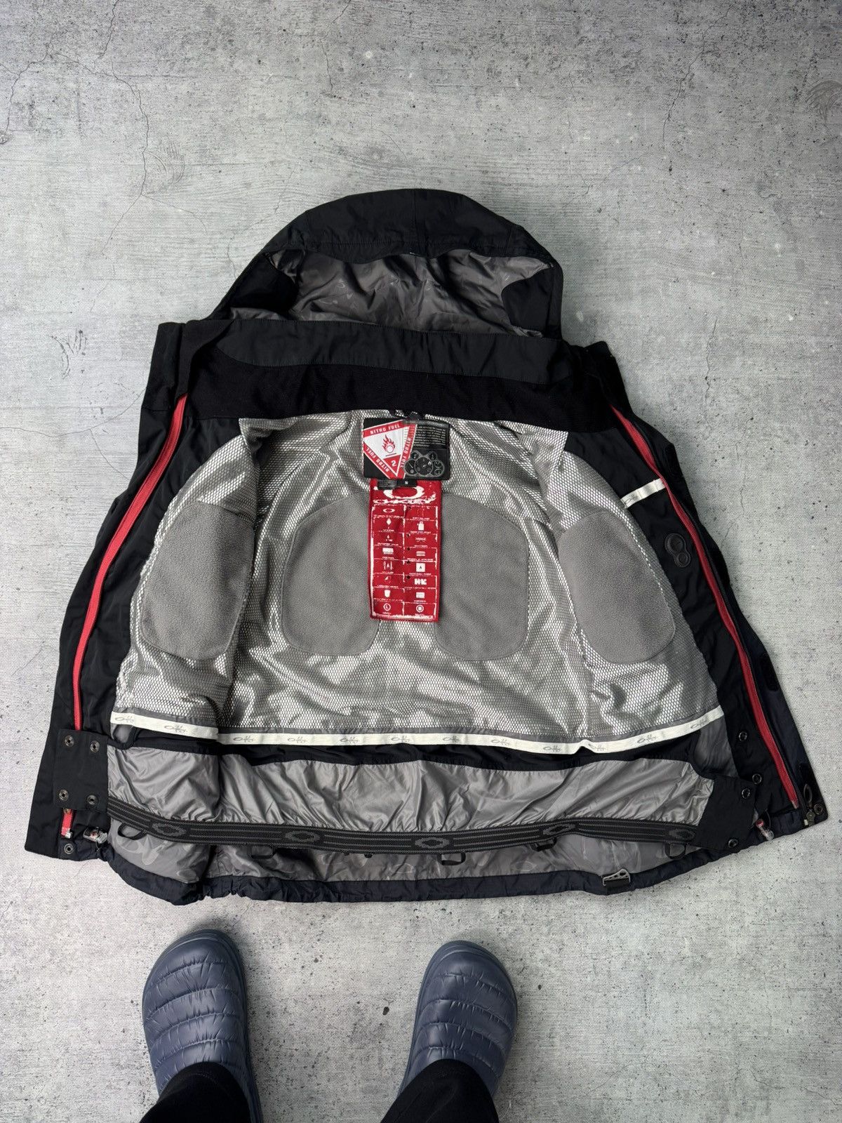 Oakley Vintage 90’s Oakley Y2K Ski Gorpcore Monogram Jacket Size S / US 4 / IT 40 - 12 Thumbnail
