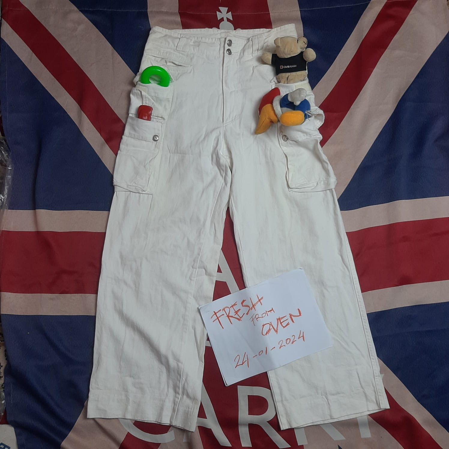 image of VTG Ficce Yoshiyuki Konishi Multi Pocket Pants in White, Men's (Size 32)
