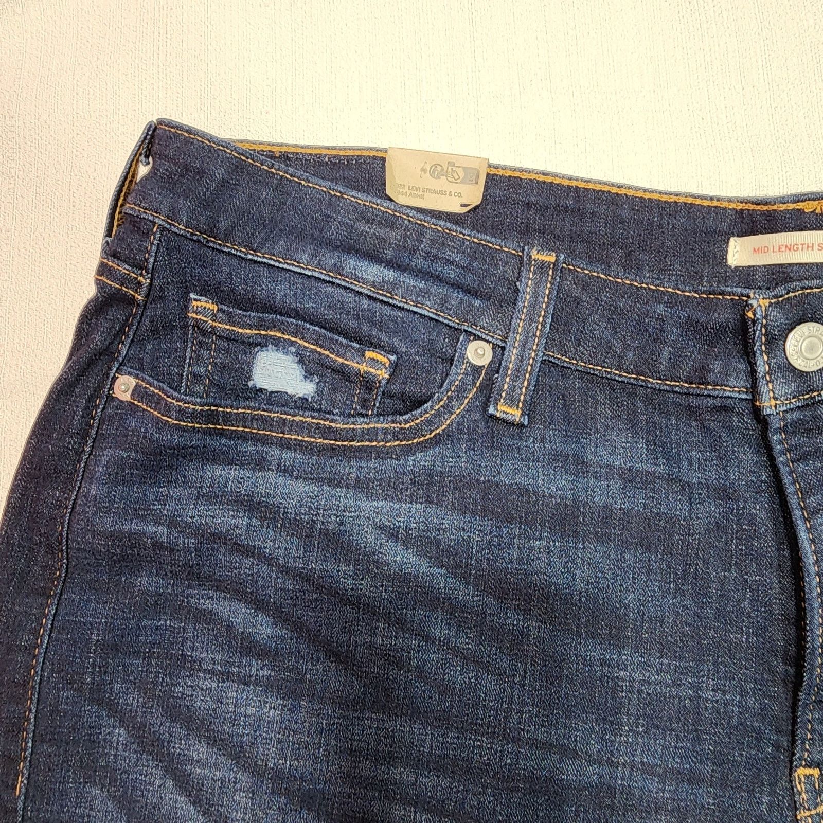 Levi's Levi's Mid-length shorts W36'' x L17'' Size US 36 / EU 52 - 6 Thumbnail
