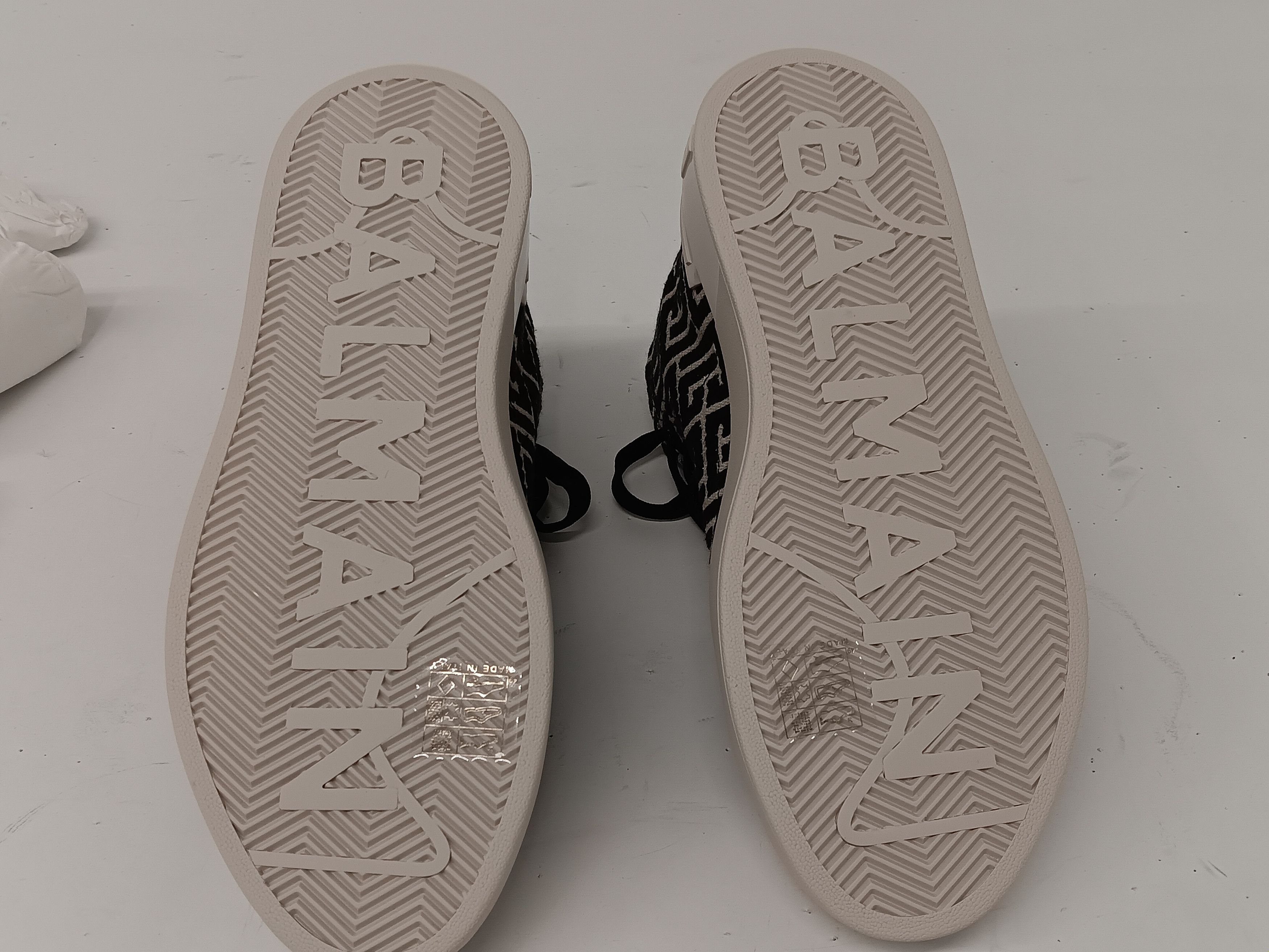 Balmain Balmain B-Court Bicolor Monogram Jacquard High-Top Sneakers Size US 7 / IT 37 - 21 Thumbnail
