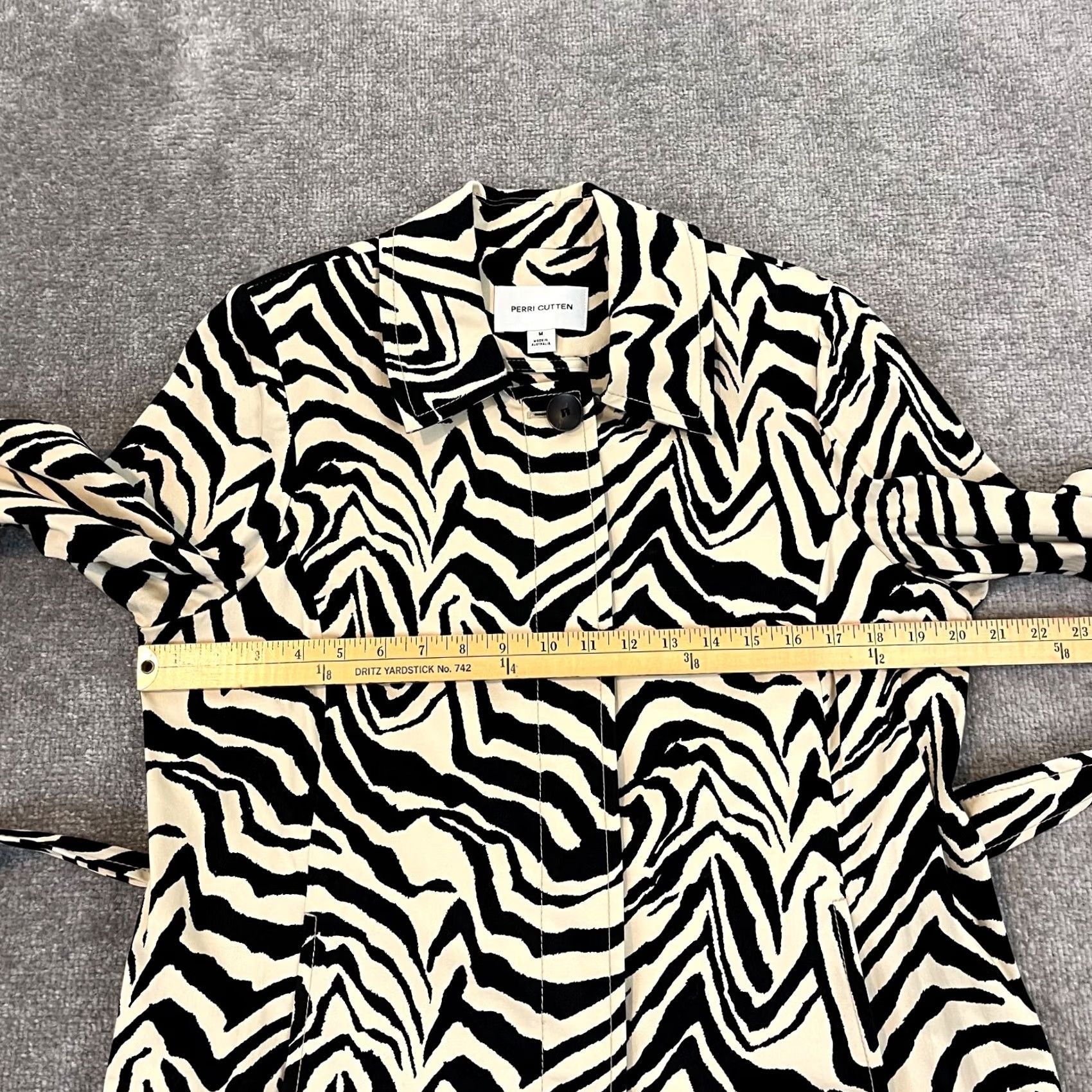 Vintage PERRI CUTTEN Women Medium Brown Black Zebra Long Overcoat Tie Wrap Collared Coat Size M / US 6-8 / IT 42-44 - 5 Thumbnail