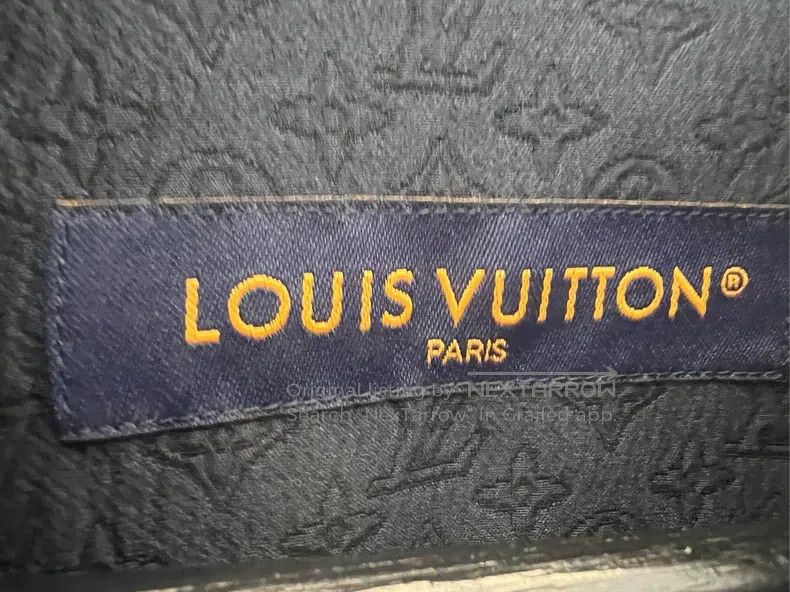 Louis Vuitton Louis Vuitton Dark blue dark grain full print short sleeve Size US M / EU 48-50 / 2 - 4 Thumbnail