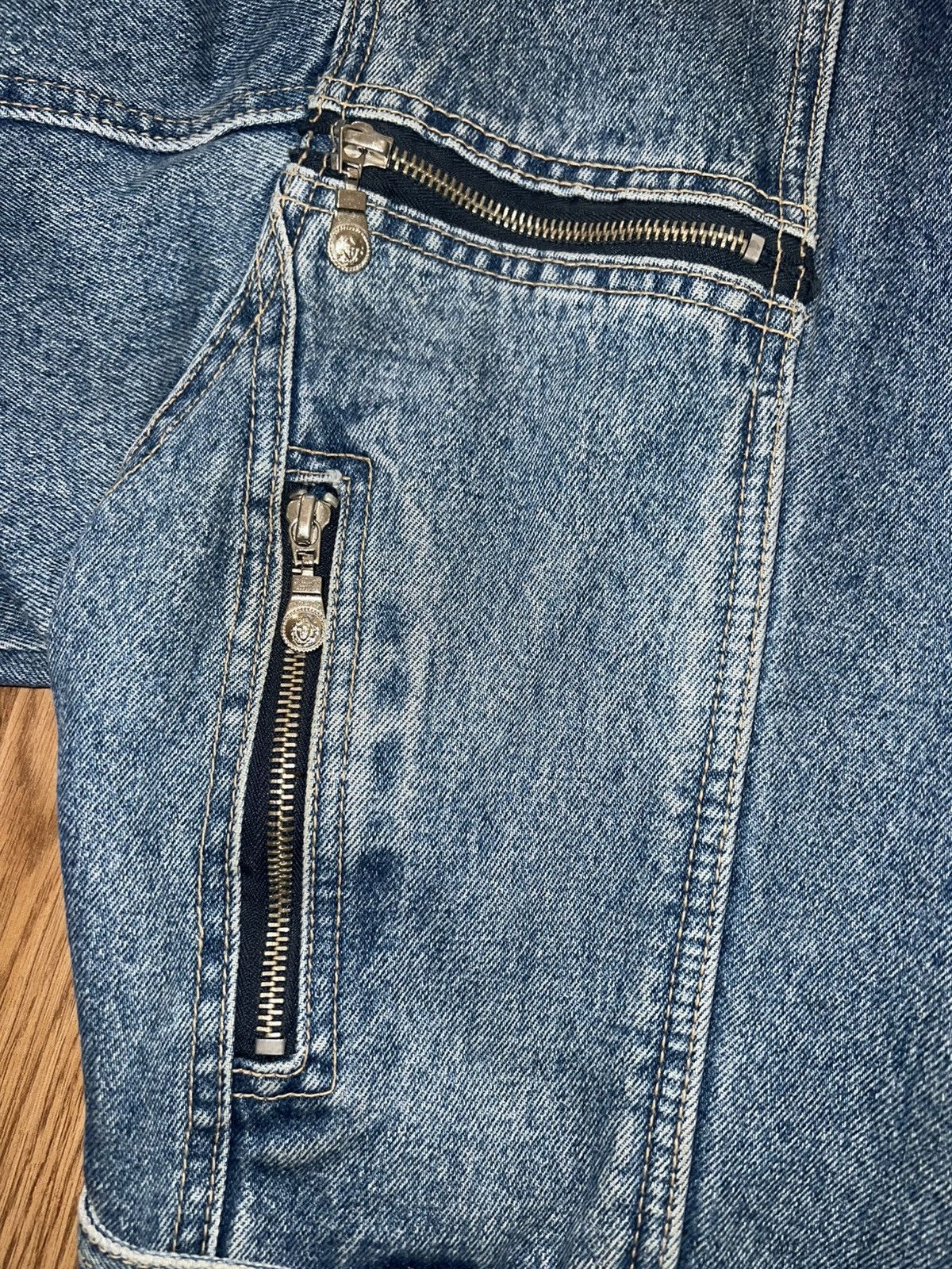 Versace Versace biker jean jacket 80/90s Gianni era (very rare) Size US M / EU 48-50 / 2 - 4 Thumbnail