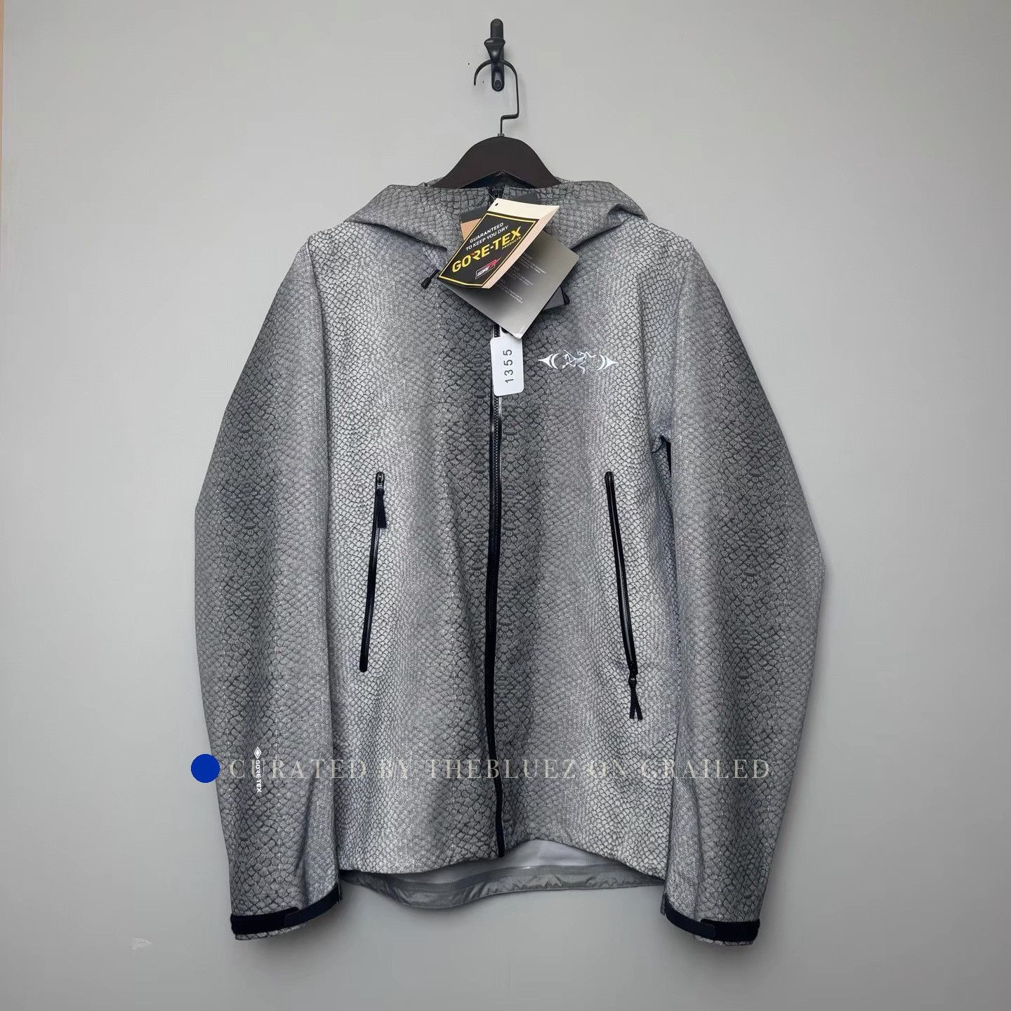 Arc'teryx Lightweight Silver Jacket with Unique Design Size US M / EU 48-50 / 2 - 1 Thumbnail