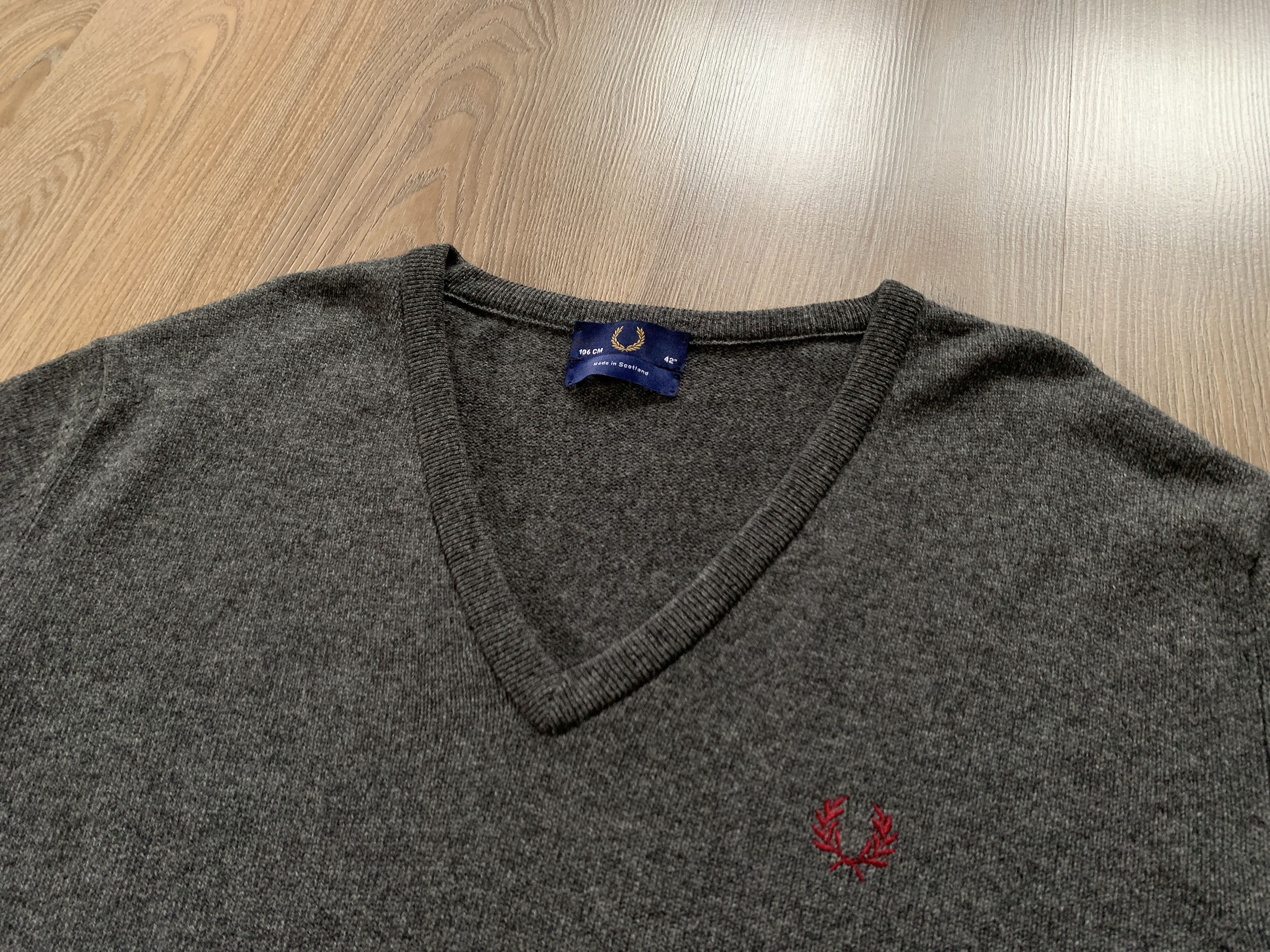 Fred Perry Fred Perry Lambs Wool V Neck Sweater Pullover Size US L / EU 52-54 / 3 - 4 Thumbnail