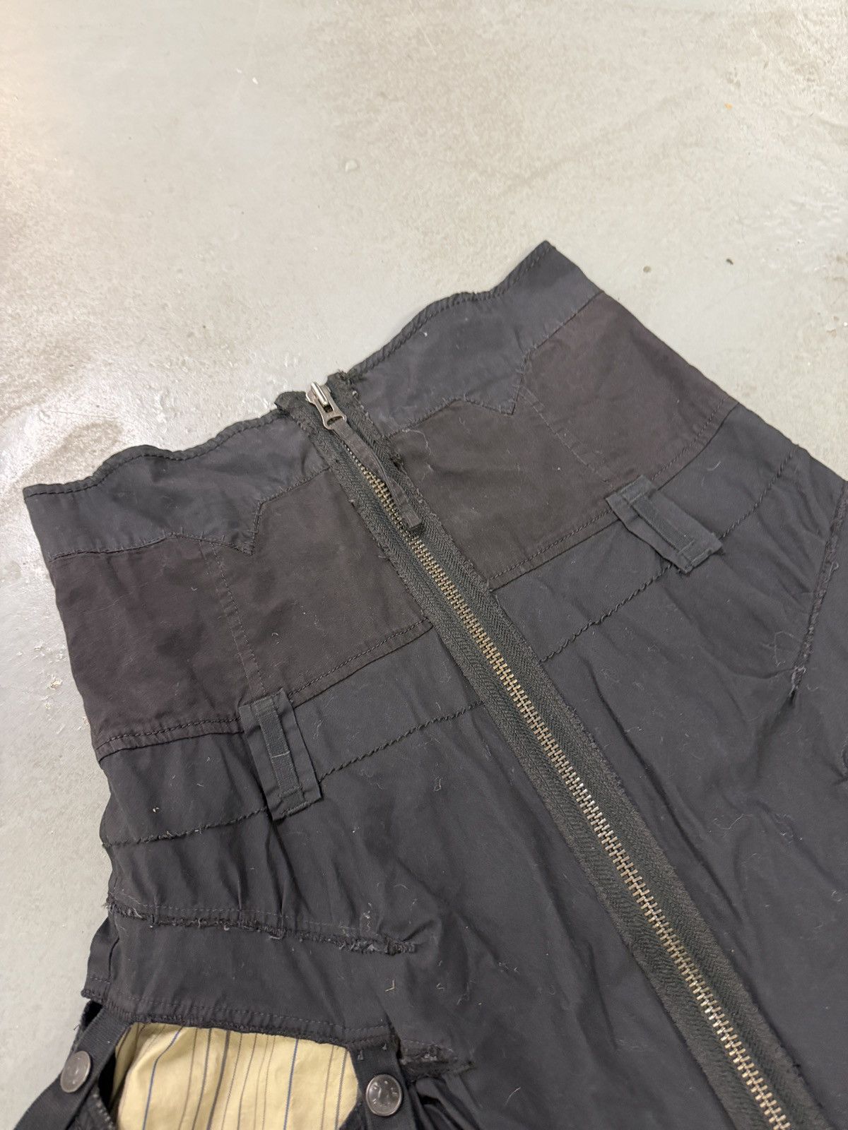 Marithe + Francois Girbaud Marithe François Girbaud Bondage Cargo Skirt Size 28" / US 6 / IT 42 - 3 Thumbnail
