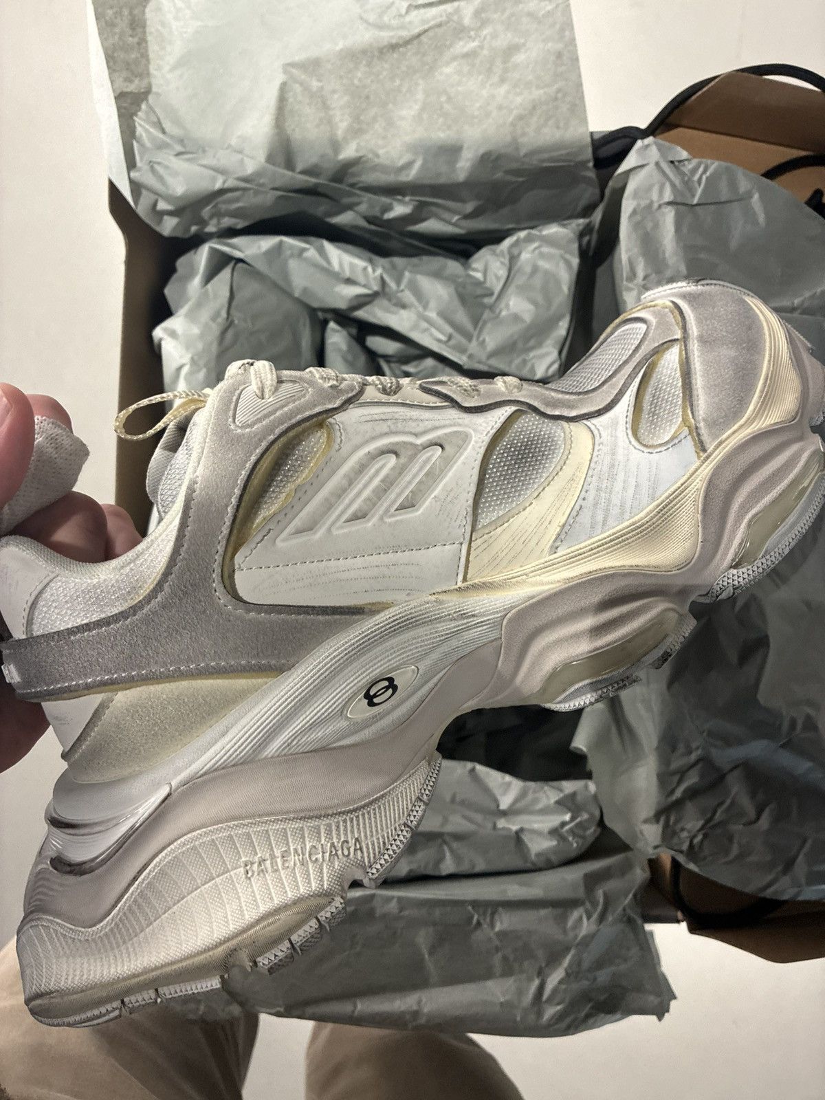 Balenciaga Balenciaga Worn out Cargo Sneaker Size US 9 / EU 42 - 1 Thumbnail