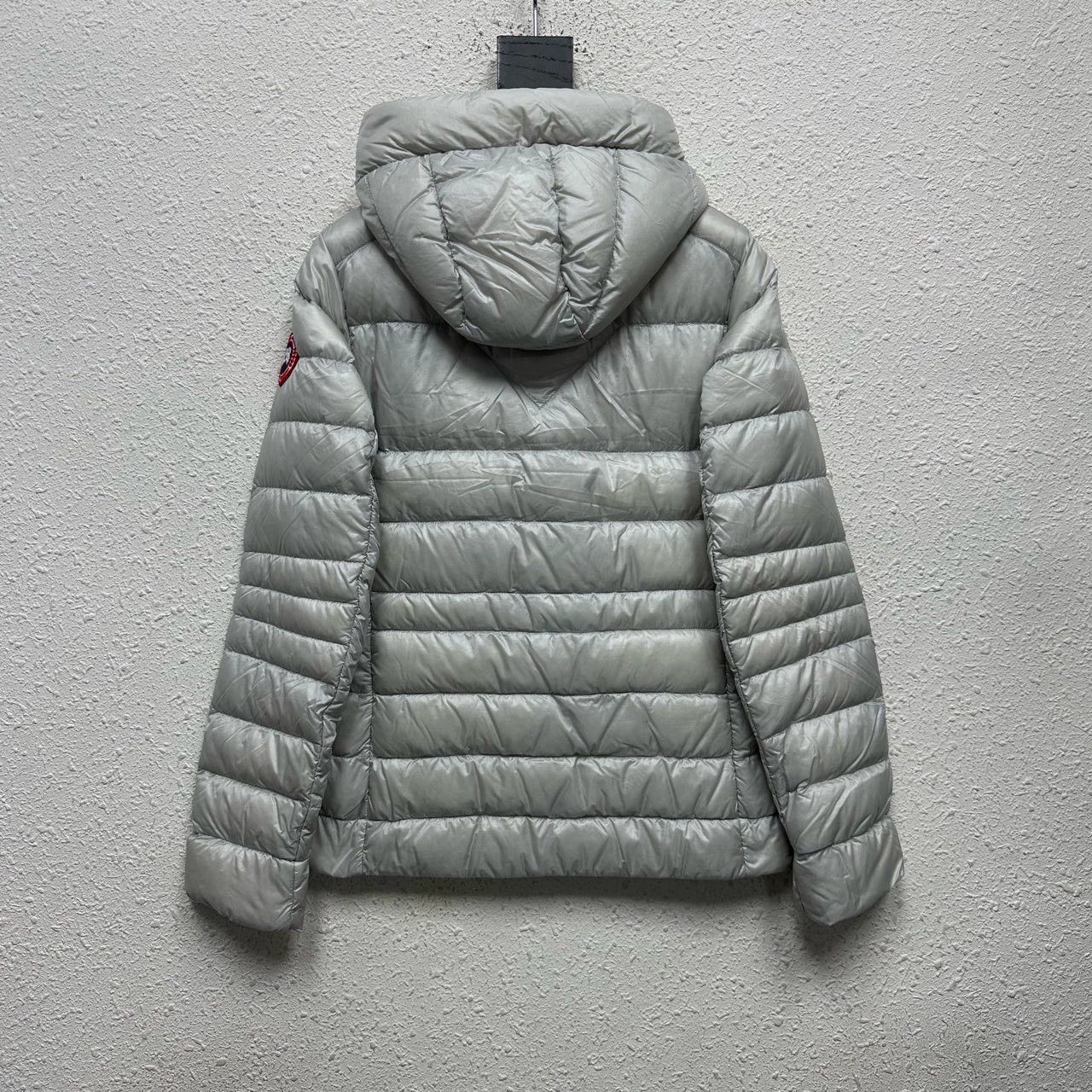 Canada Goose silver lightweight down jacket Canada Goose Size US S / EU 44-46 / 1 - 2 Thumbnail