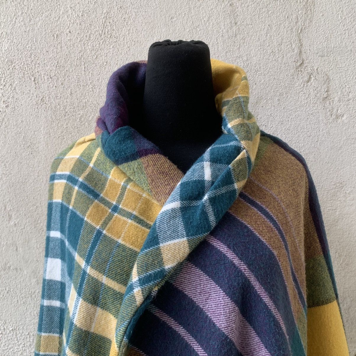 Vivienne Westwood Vivienne Westwood Archieves Tartan Ponchos/cape Size US L / EU 52-54 / 3 - 2 Thumbnail