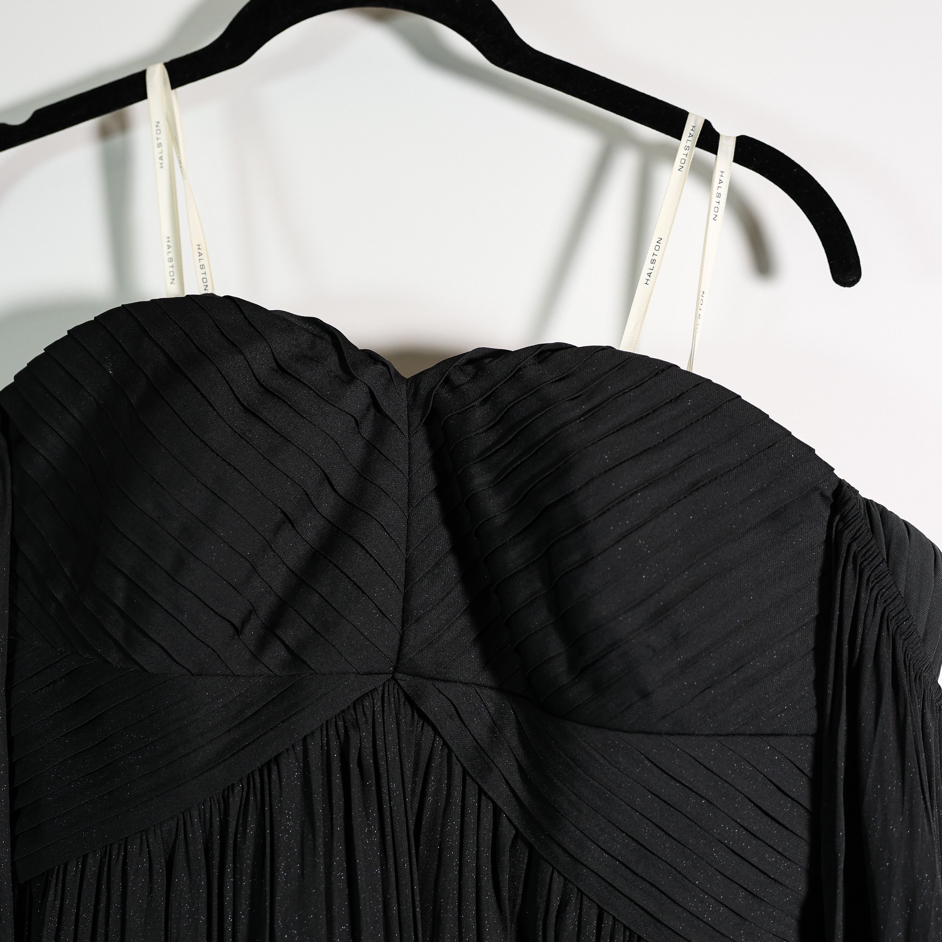 Halston Halston Gathered Pleated Off The Shoulder Size M / US 6-8 / IT 42-44 - 2 Thumbnail
