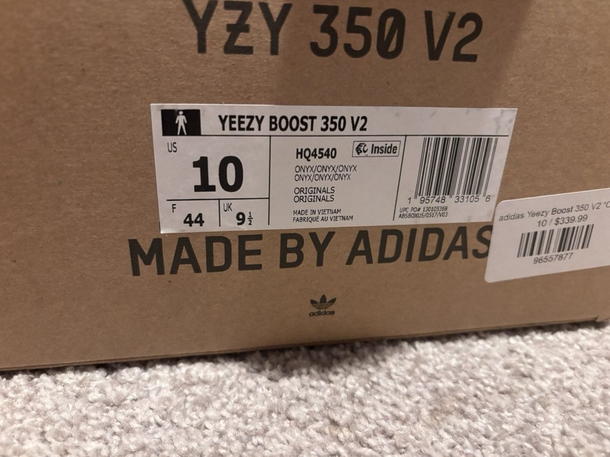 Yeezy Yeezy boost 350 v2 ONYX Size US 10 / EU 43 - 2 Thumbnail