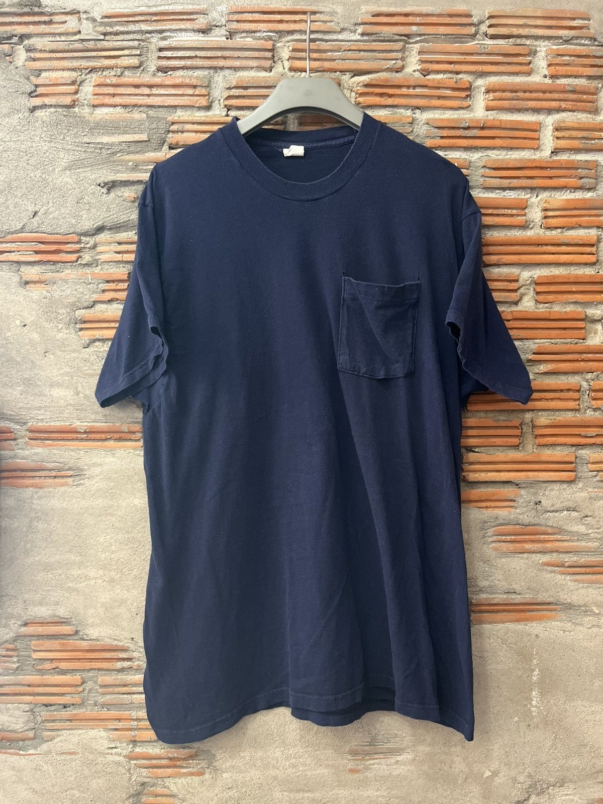 Vintage Vintage Pocket T-Shirt ( XXXL ) 80’s-90’s Size US XXL / EU 58 / 5 - 2 Thumbnail