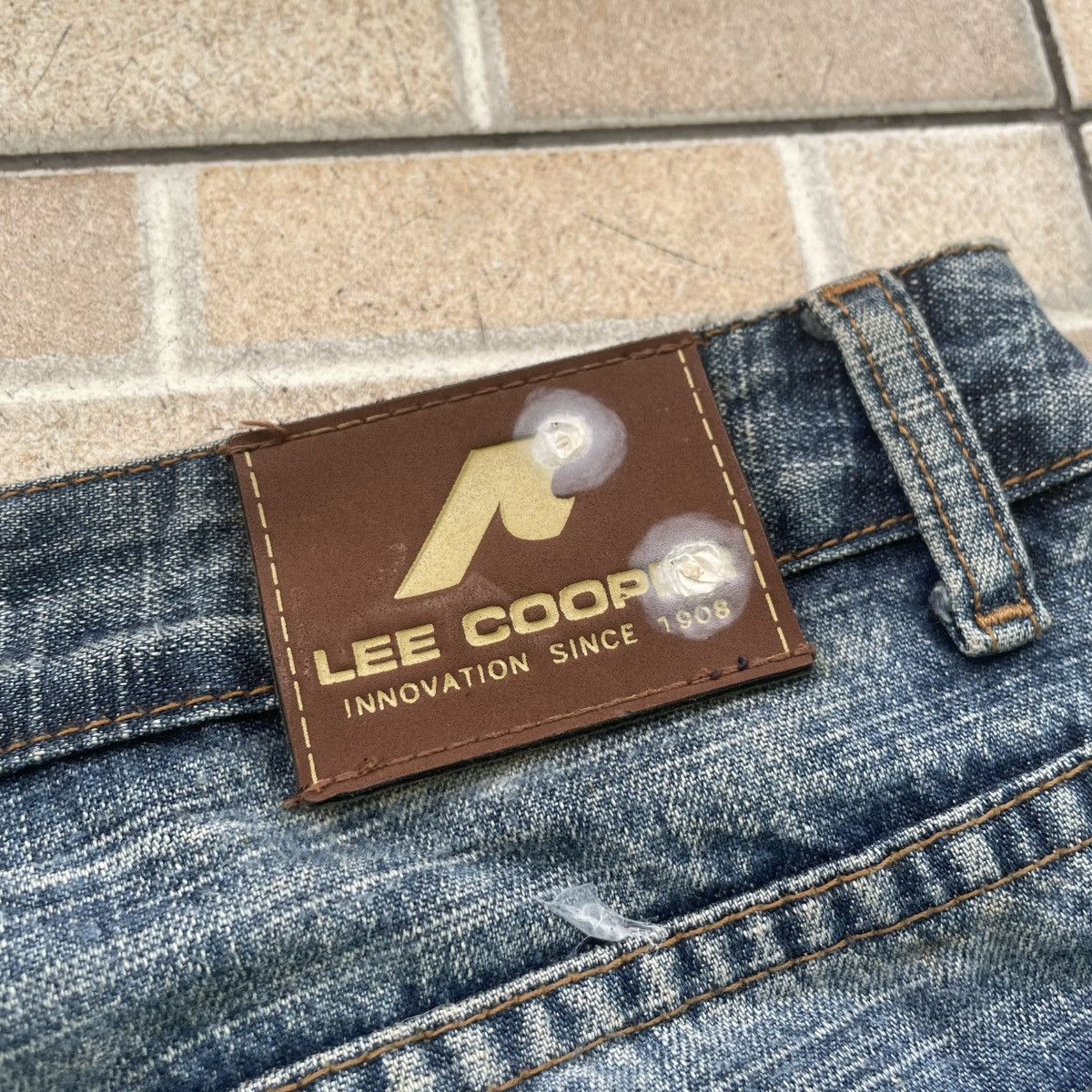If Six Was Nine Y2K Lee Cooper Bootcut Flare Distressed Mud Washed Jeans Size US 32 / EU 48 - 9 Thumbnail