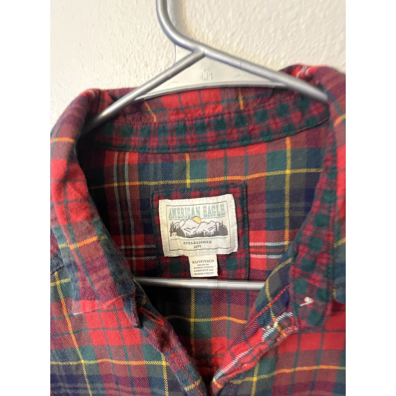 American Eagle Outfitters VINTAGE American Eagle Outfitters Womens Red Plaid Long Sleeve Button Up Cropped Shirt XS Size XS / US 0-2 / IT 36-38 - 3 Thumbnail