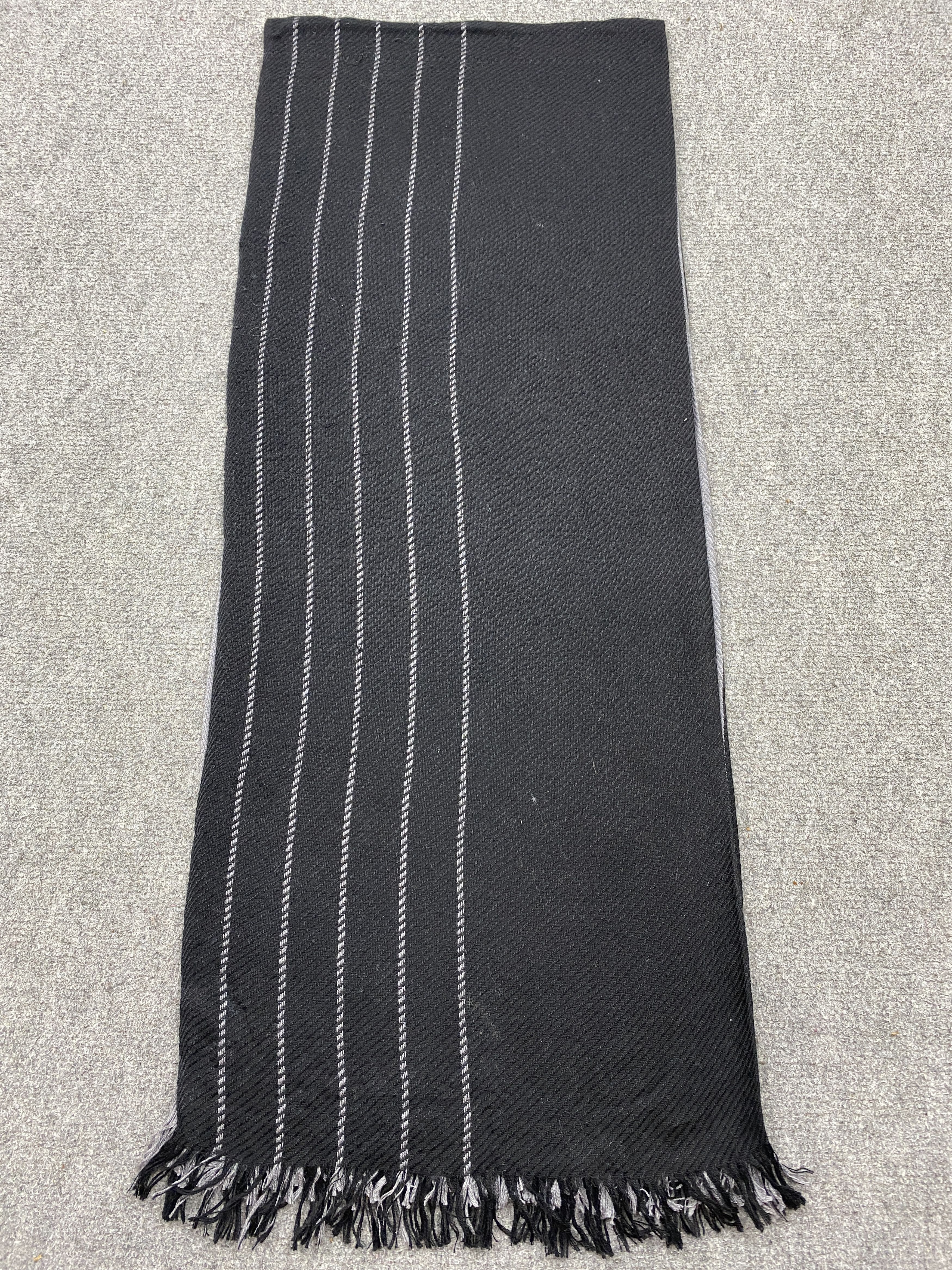 Japanese Brand Takeo Kikuchi Cashmere Scarf / Muffler / Neckwear SC0174 Size ONE SIZE - 3 Thumbnail
