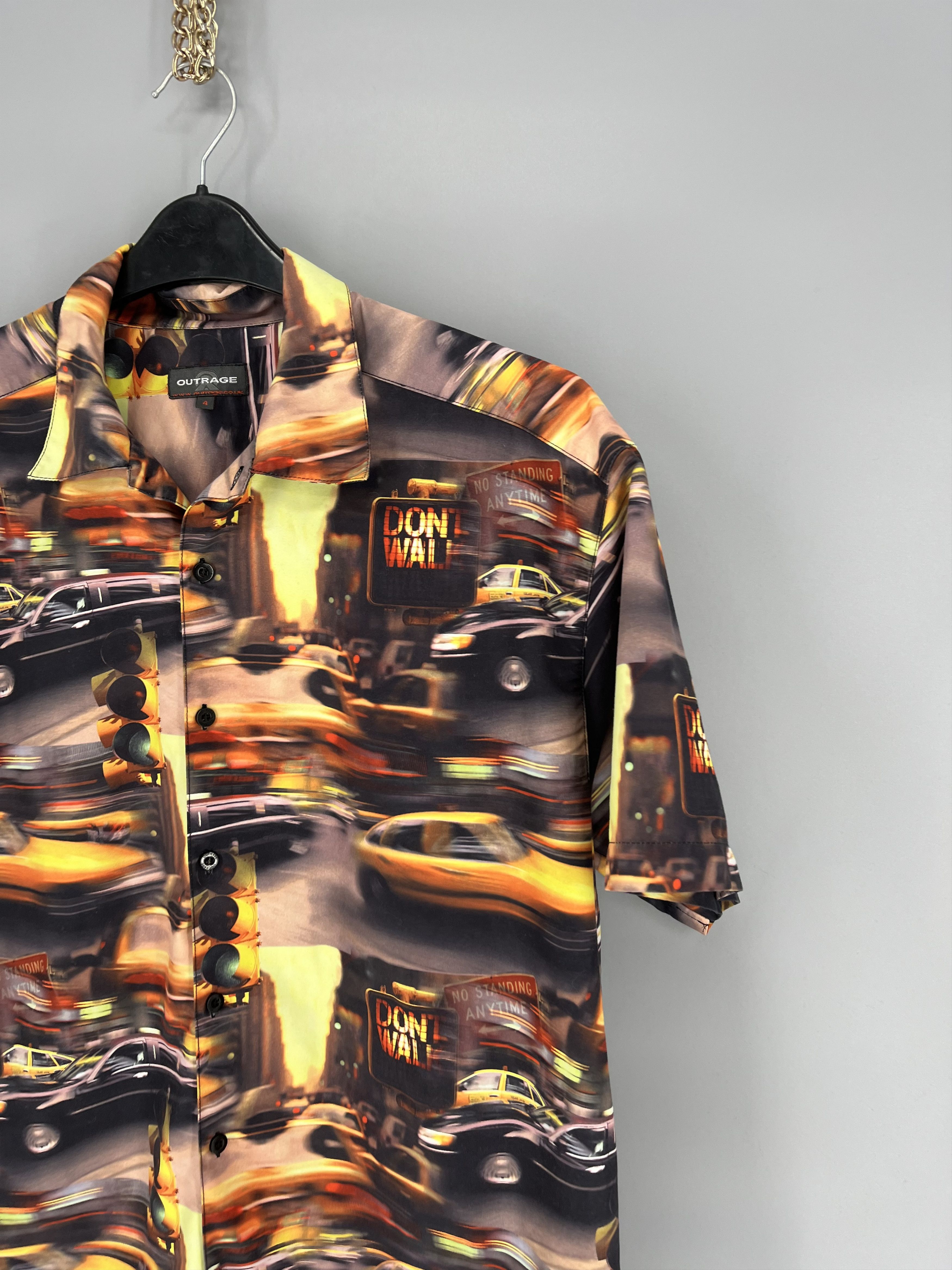 Band Tees Vintage 90s Outrage Head Aloha Hawaiian Woody Cars Rayon Size US L / EU 52-54 / 3 - 5 Thumbnail