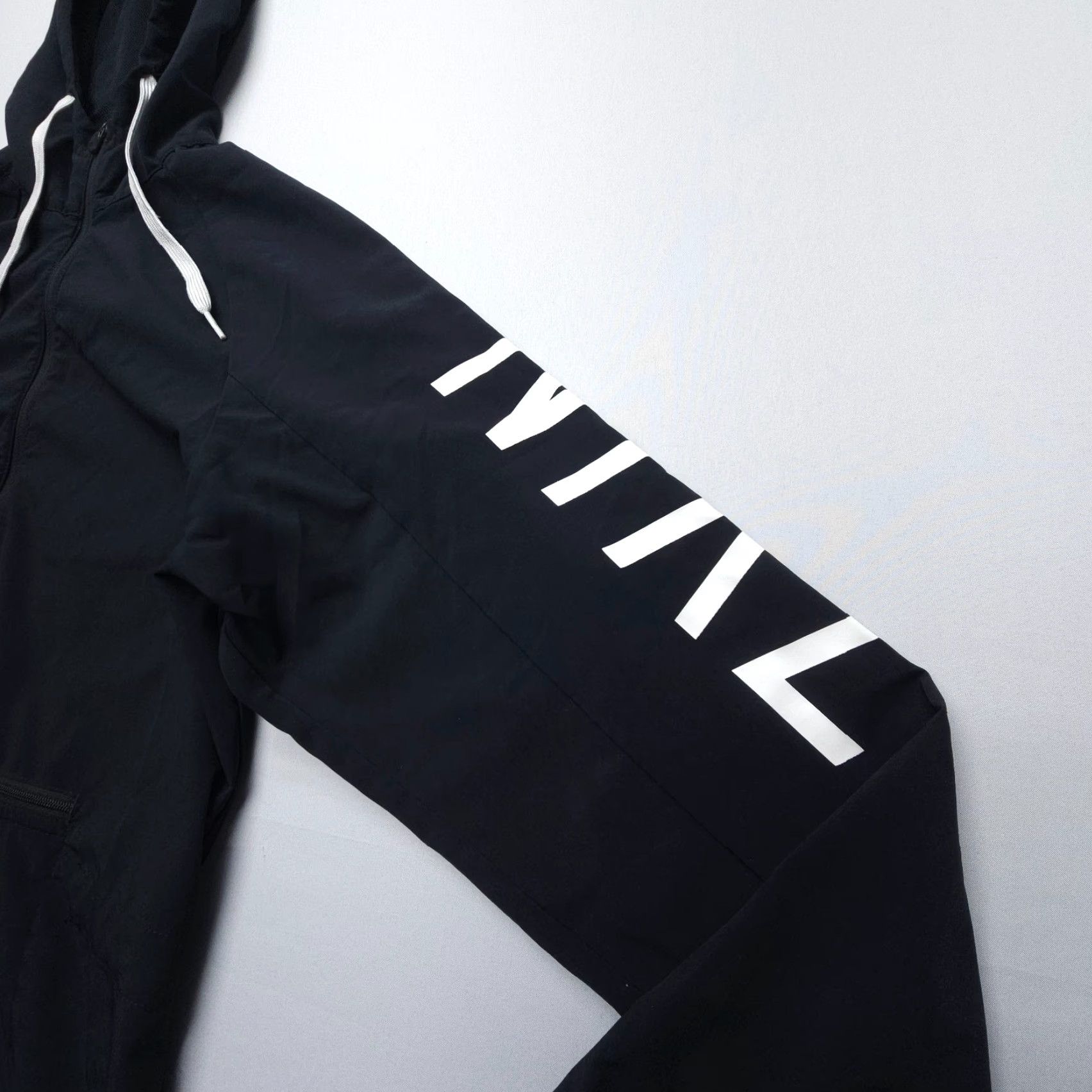 Nike Nike Womens Jacket XS Packable Windbreaker Hooded Anorak Black White Run/Walk Active Gear Size XS / US 0-2 / IT 36-38 - 5 Thumbnail