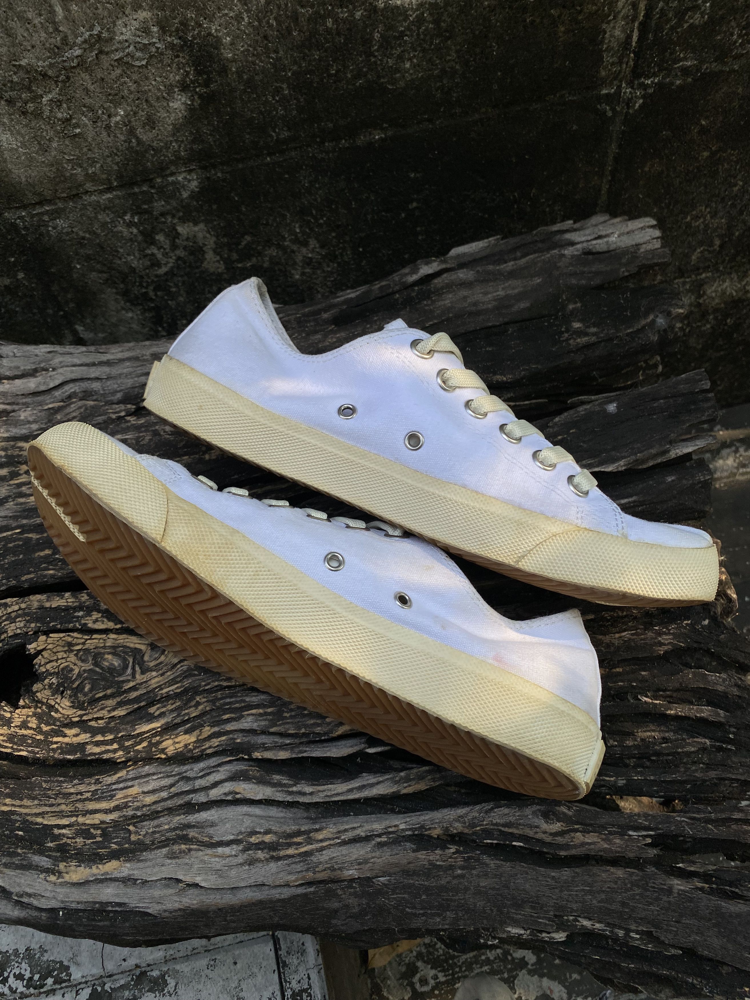 Maison Margiela Maison Margiela Tabi Canvas Sneakers White EU40 Size US 10 / IT 40 - 6 Thumbnail