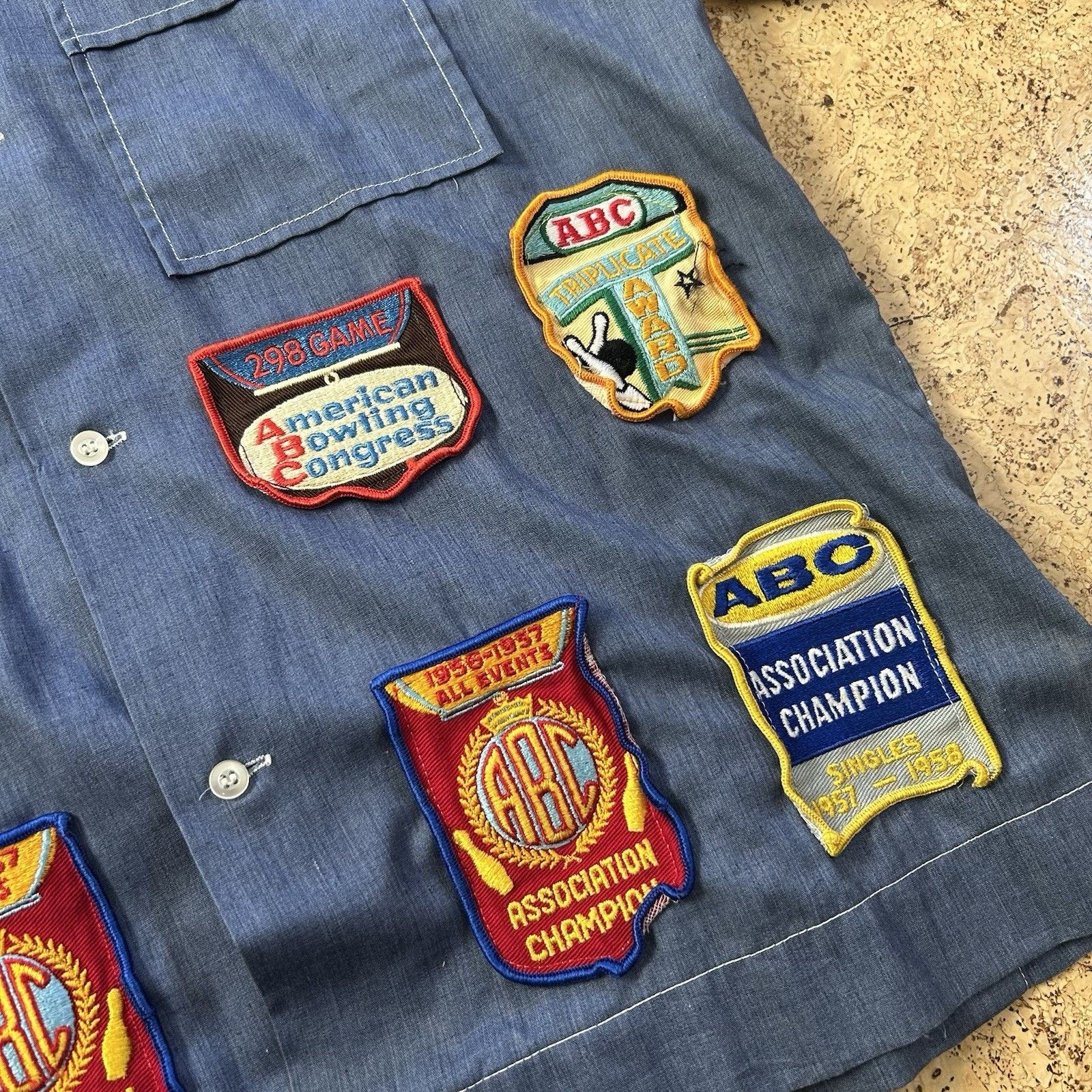 Vintage 50s Hilton Bowing Camp Collar Patches Button Up Shirt Size US M / EU 48-50 / 2 - 3 Thumbnail