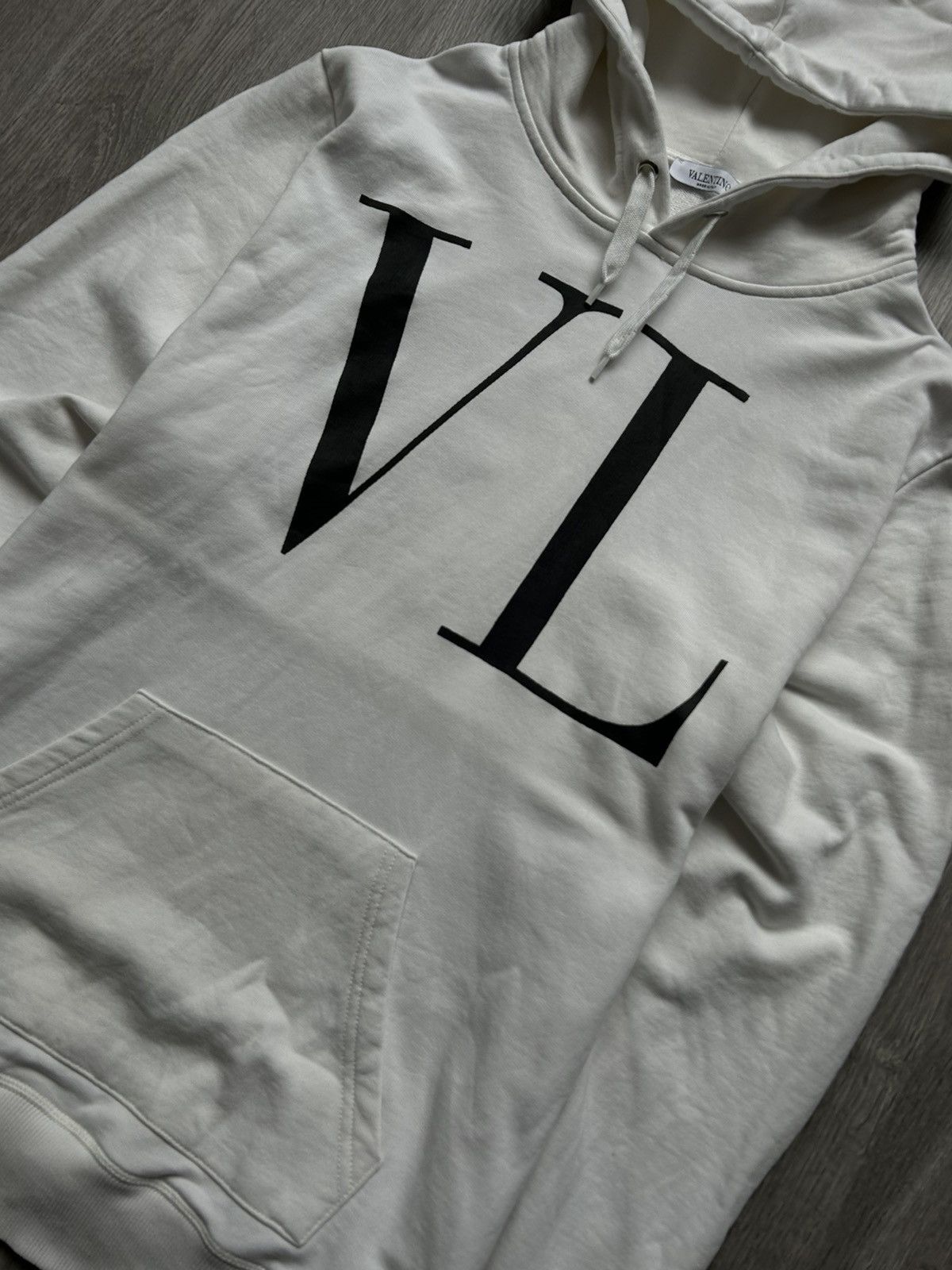 Valentino × Vintage HOODIE VALENTINO 🔘 STREETWEAR 🔘 STYLE 🔘 SIZE:L 🔘 #valentino Size US L / EU 52-54 / 3 - 2 Thumbnail