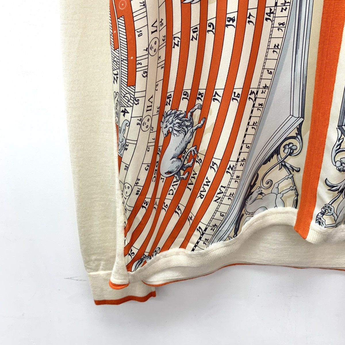Hermes Hermès Silk Cashmere V-neck Long Sleeve Knitwear K26WX Size S / US 4 / IT 40 - 4 Thumbnail