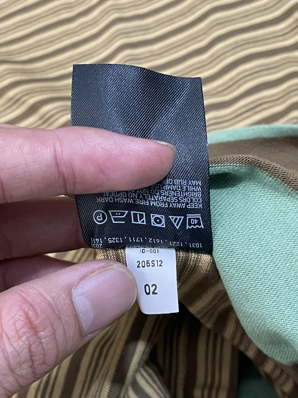 Marni × Uniqlo uniqlo x marni tshirt Size M / US 6-8 / IT 42-44 - 3 Thumbnail