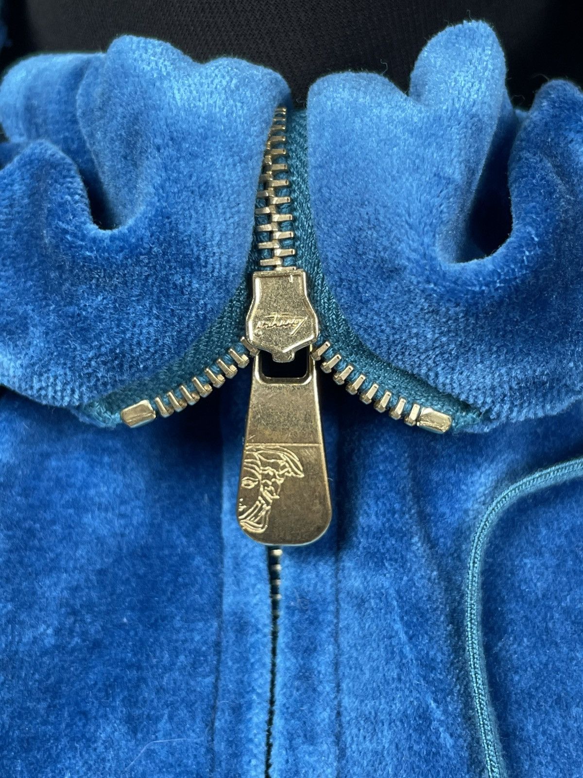 Versace Versace Rare Velour Vest Rhinestone Logo Y2K Size S / US 4 / IT 40 - 13 Thumbnail