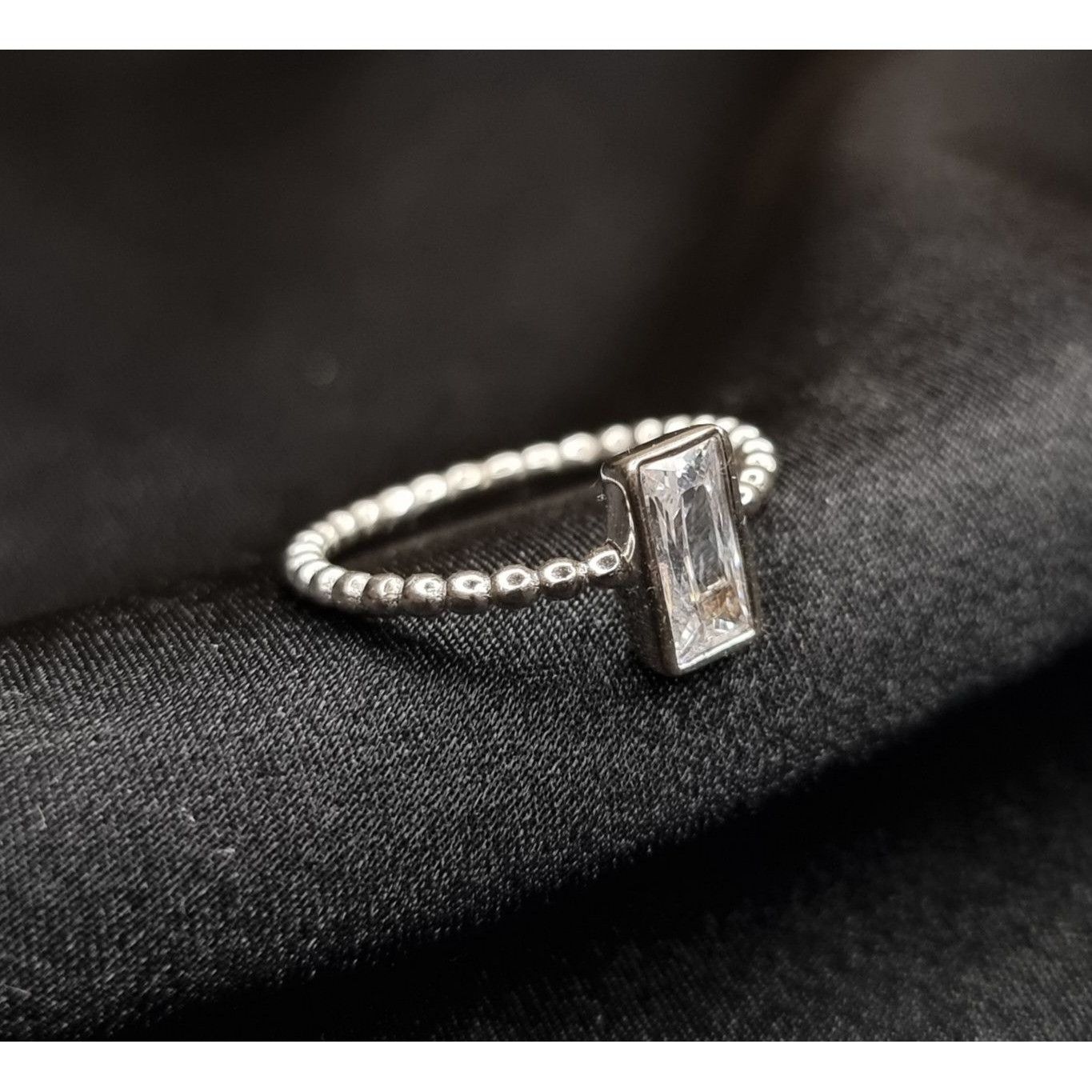 Vintage Sterling Silver 925 Beaded Band Ring With Rectangular CZ Sto Size ONE SIZE - 1 Thumbnail