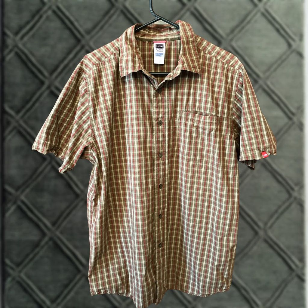 The North Face The North Face Shirt Mens Button-Up Short Sleeve Plaid Green Red L Size US L / EU 52-54 / 3 - 1 Thumbnail